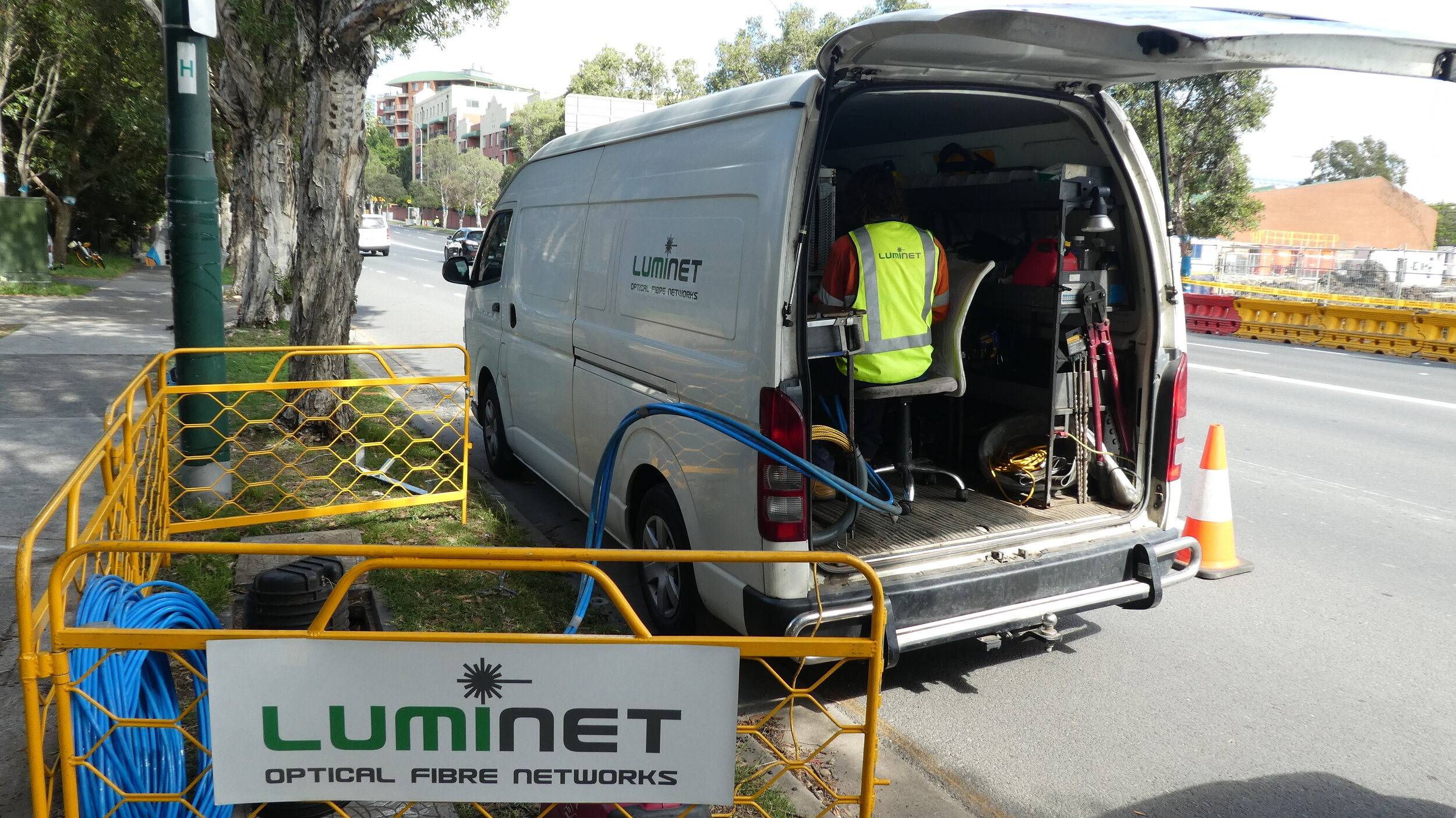 Gallery 1 - Picture 2 - Luminet Fibre Splicing Van.jpg