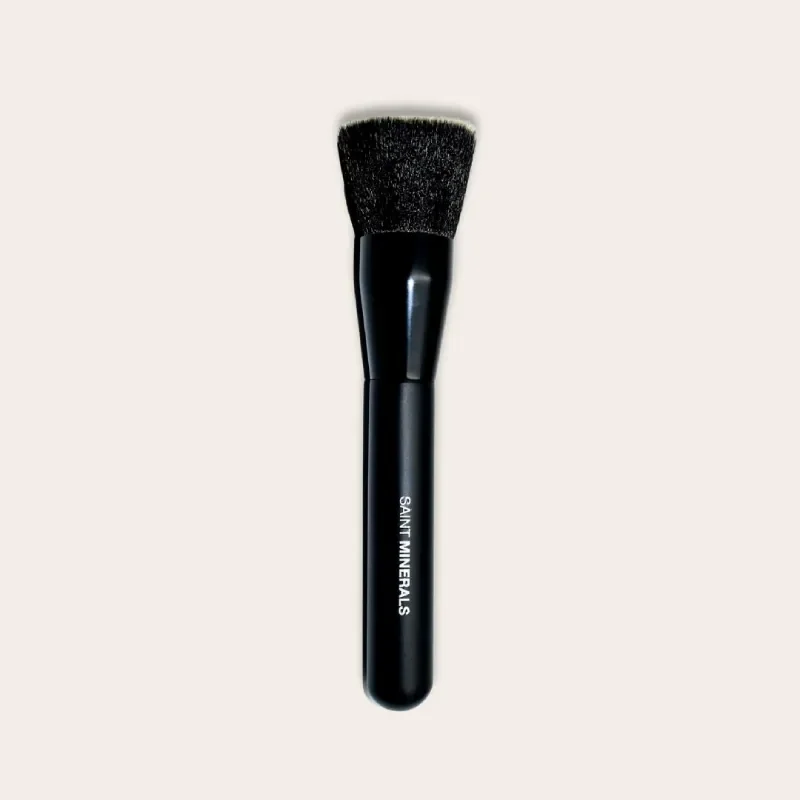 SAINT MINERALS® Long Stem Kabuki Brush