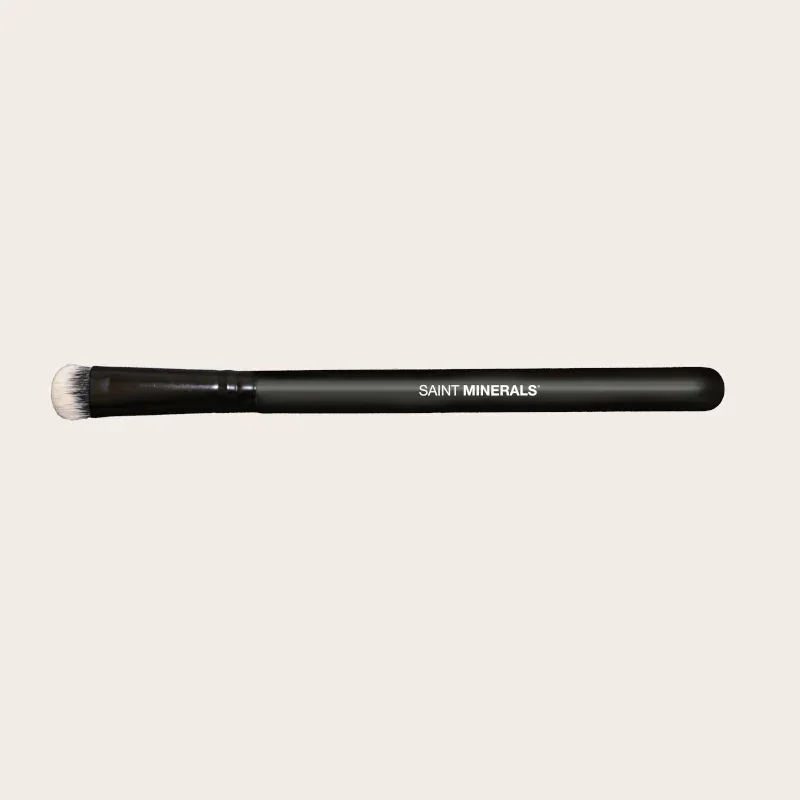 SAINT MINERALS® All Over Eye Colour brush