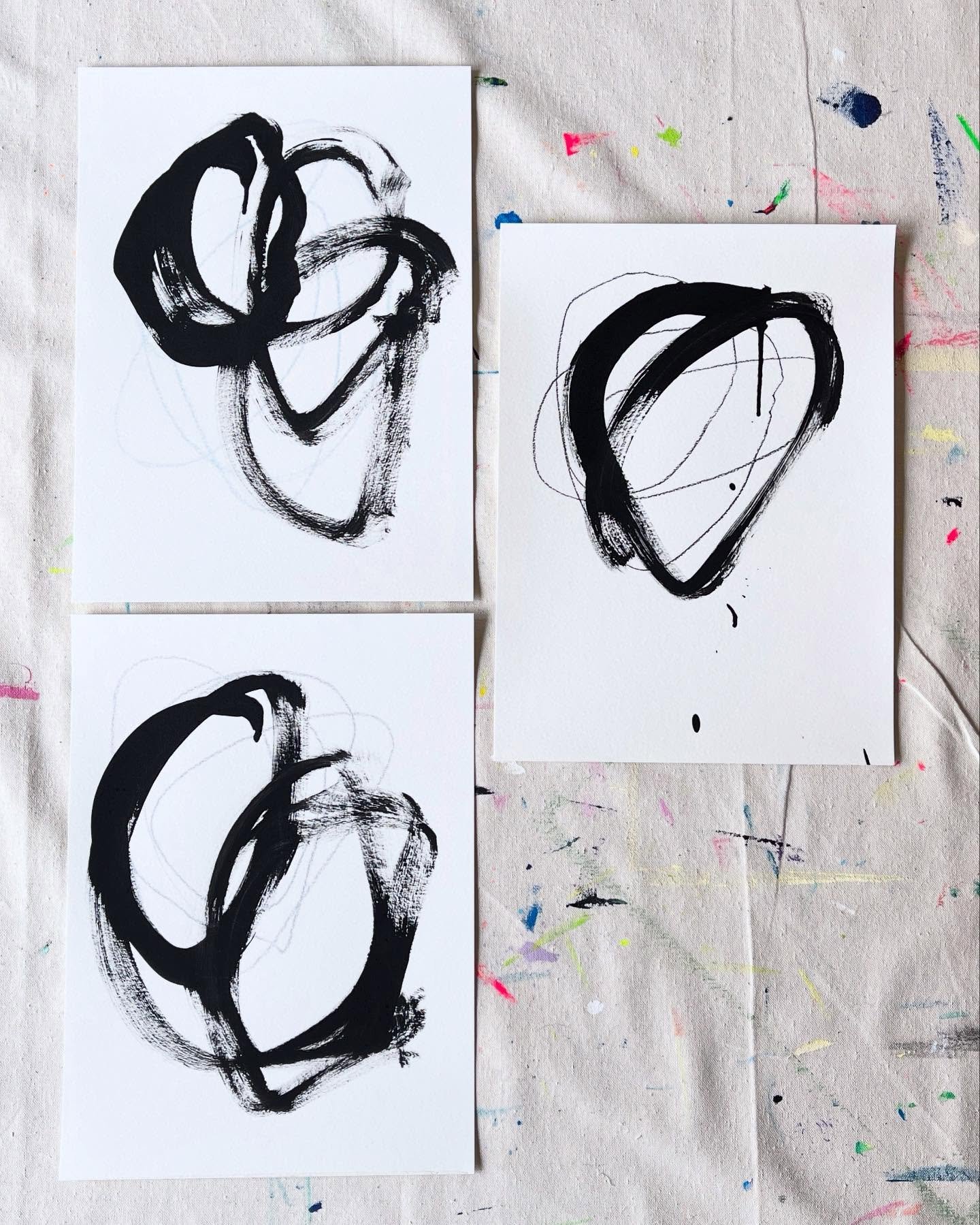 / bari wieselman schulman

badass dynamo 🖤

las lunas
11&rdquo; x 15&rdquo; acrylic + wax pastel / charcoal on paper

&mdash;&mdash;&mdash;
available for acquisition 
DM / email with inquiries 
rethinkreframe.com