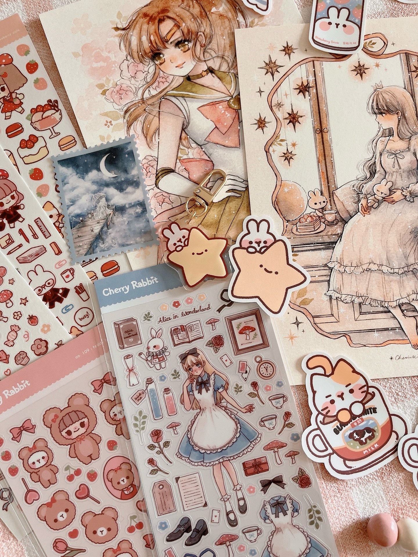 May sh♡p update 💌✨

New goodies have landed!
Postcard book, new prints and new sticker sheet designs have been added 🐰🌷

.
#illustration #stationery #stickers #print #cherryrabbit