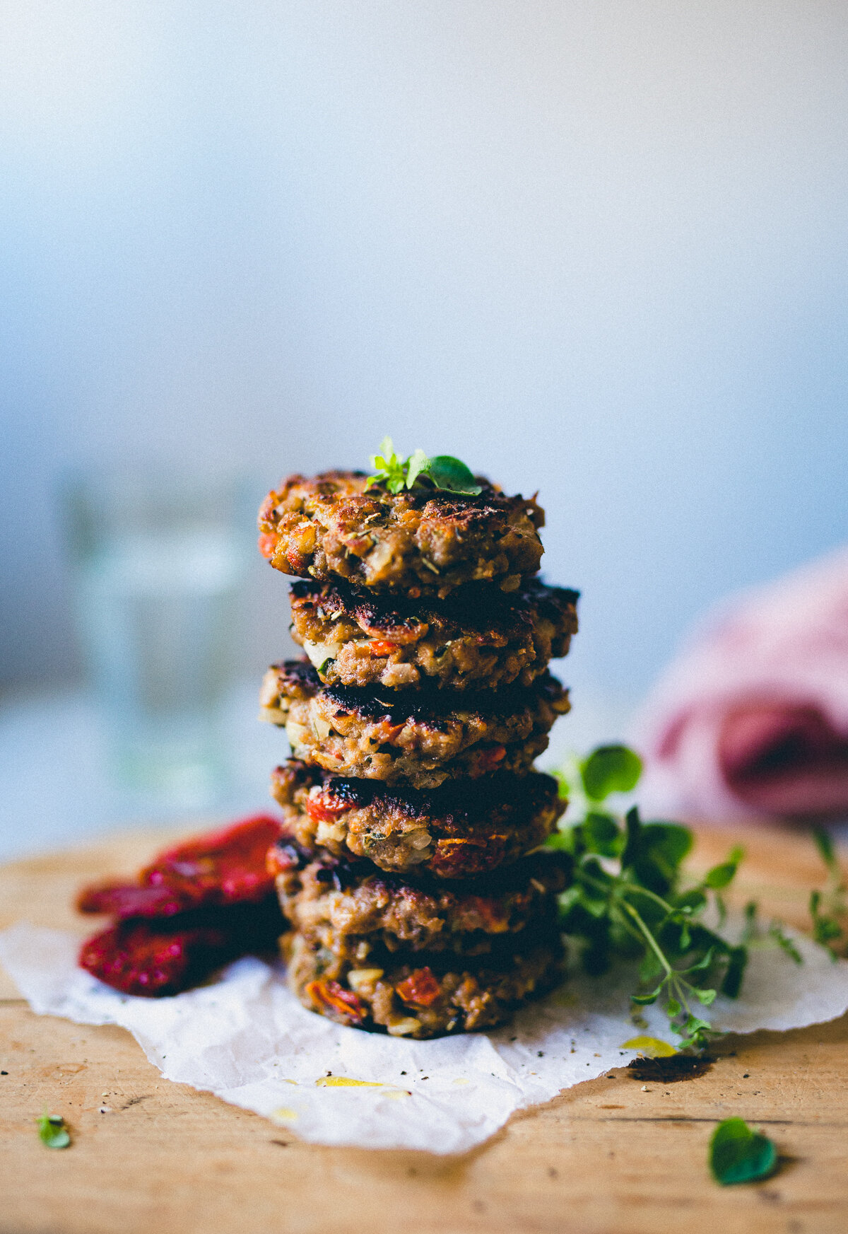 Pulled Oats Patties with Sun-Dried Tomatoes