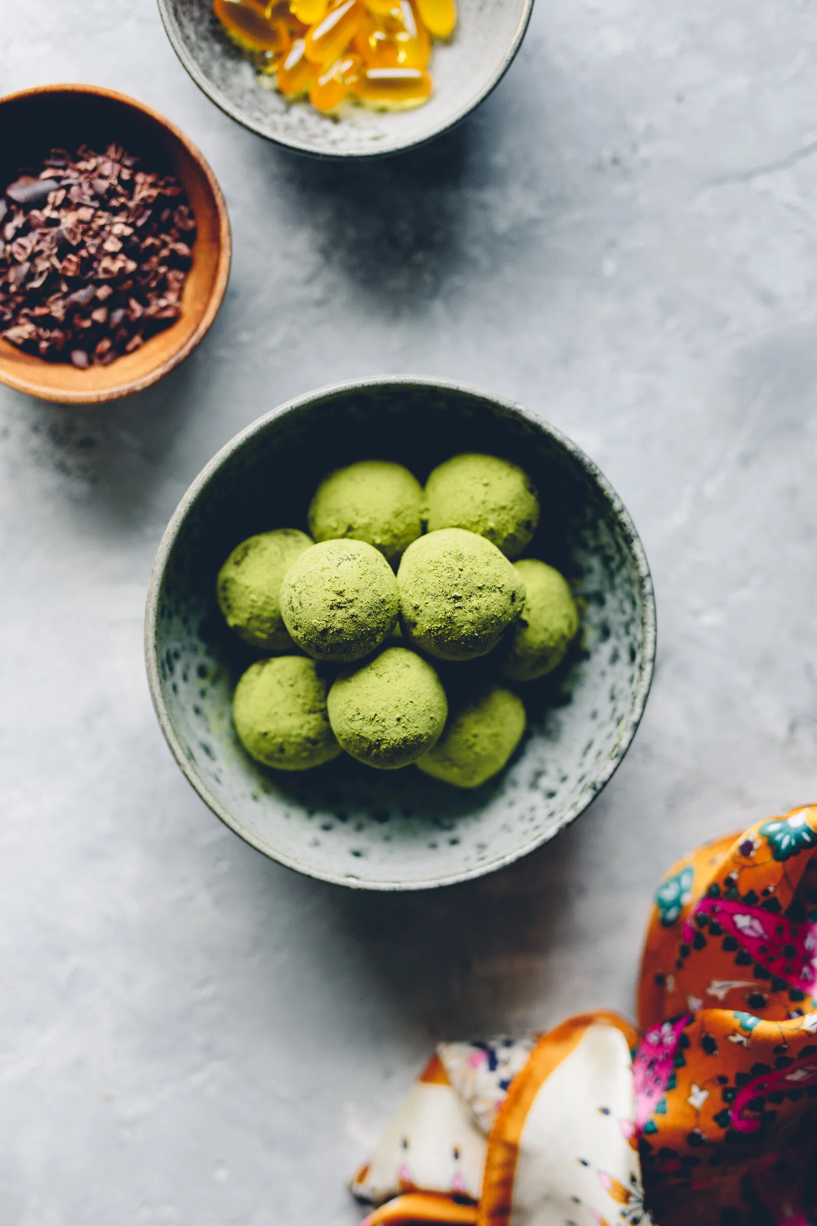 Raw chokladtryfflar med matcha