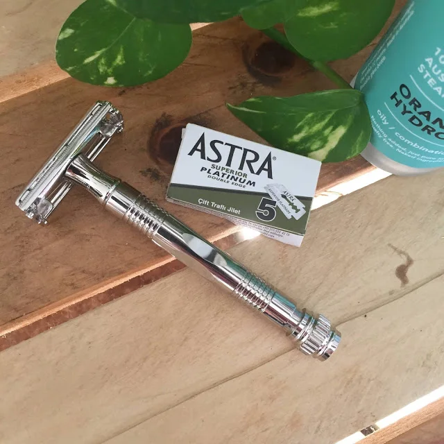 Shift switch: Plastic free safety razor