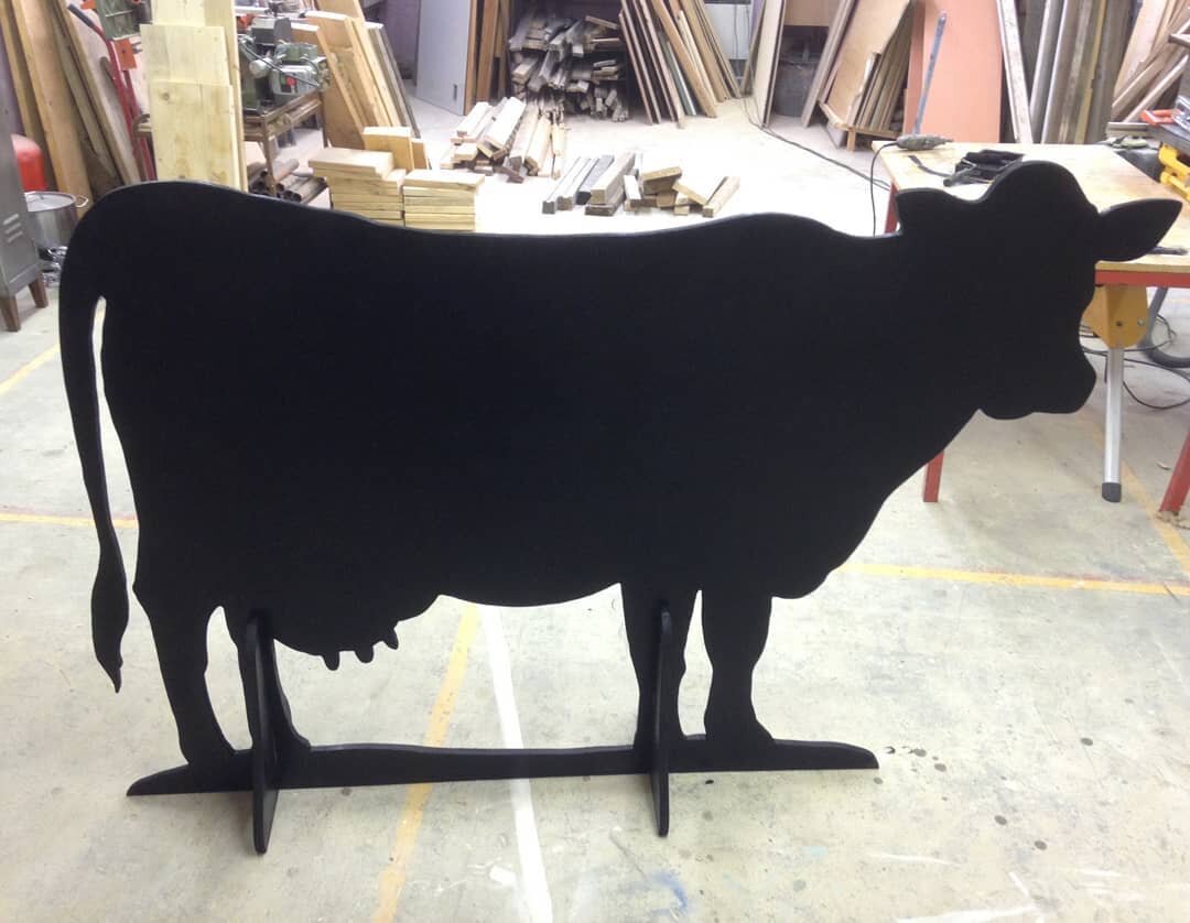 We made this cow chalkboard for a dairy advertising campaign many mooons ago before we had the CNC, so all cut by hand.⁠
*⁠
*⁠
⁠
#therealwoodproject #madeinbristol #chalkboard #advertisingcampaign ⁠
#handmade #signwriting #dairy #craftsman #woodwork 