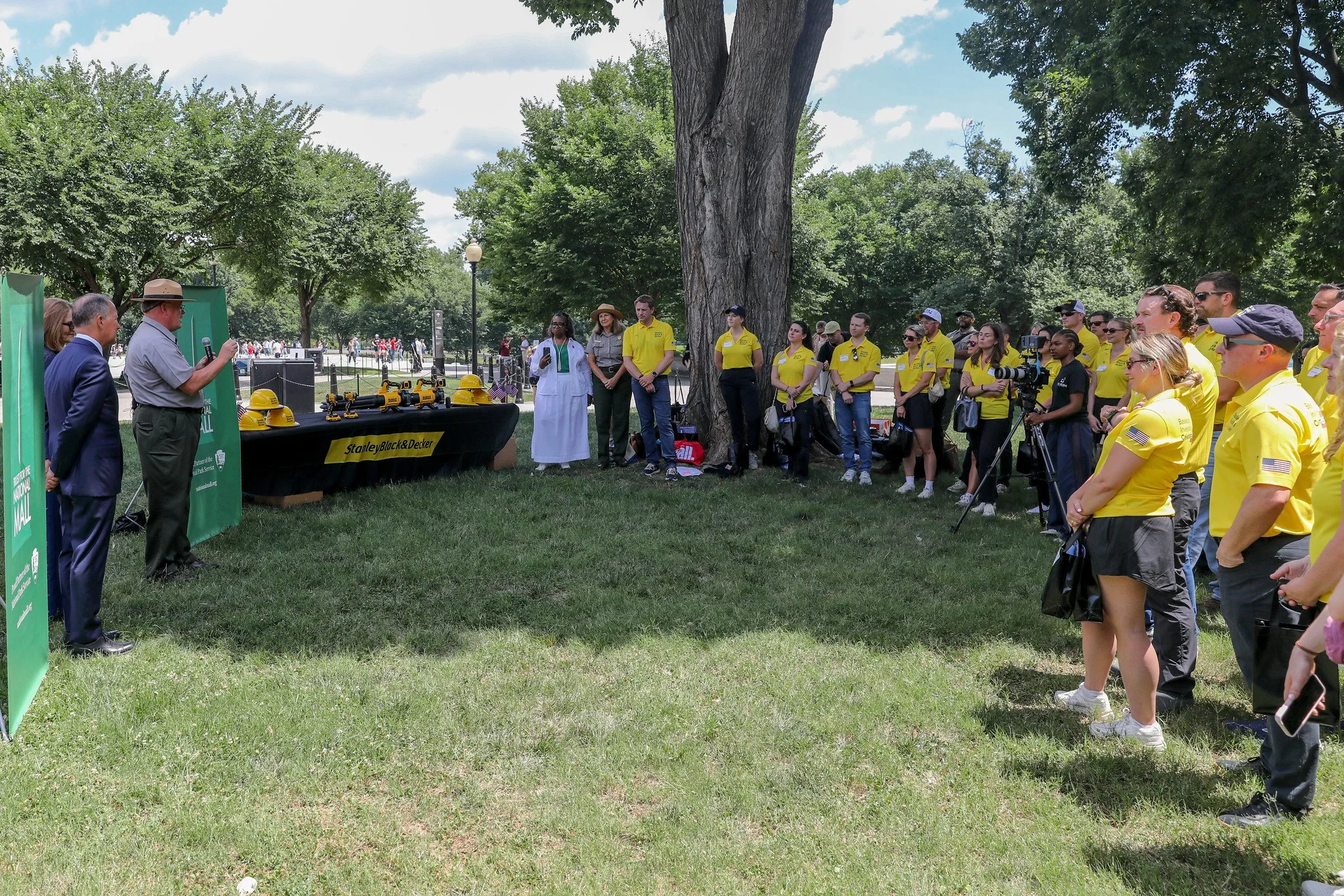 "Mall Hands on Deck" with Stanley Black &amp; Decker