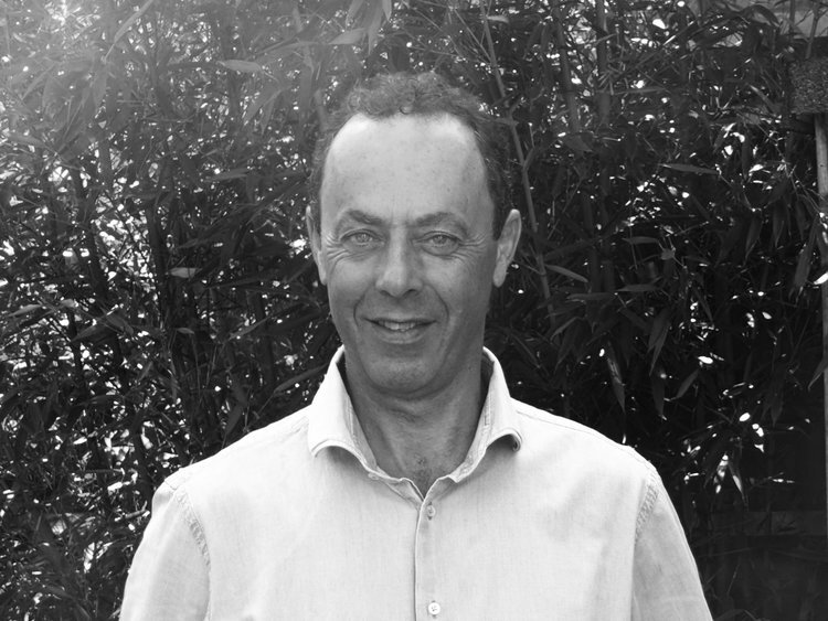 Dr Tim Read -  Psiquiatra