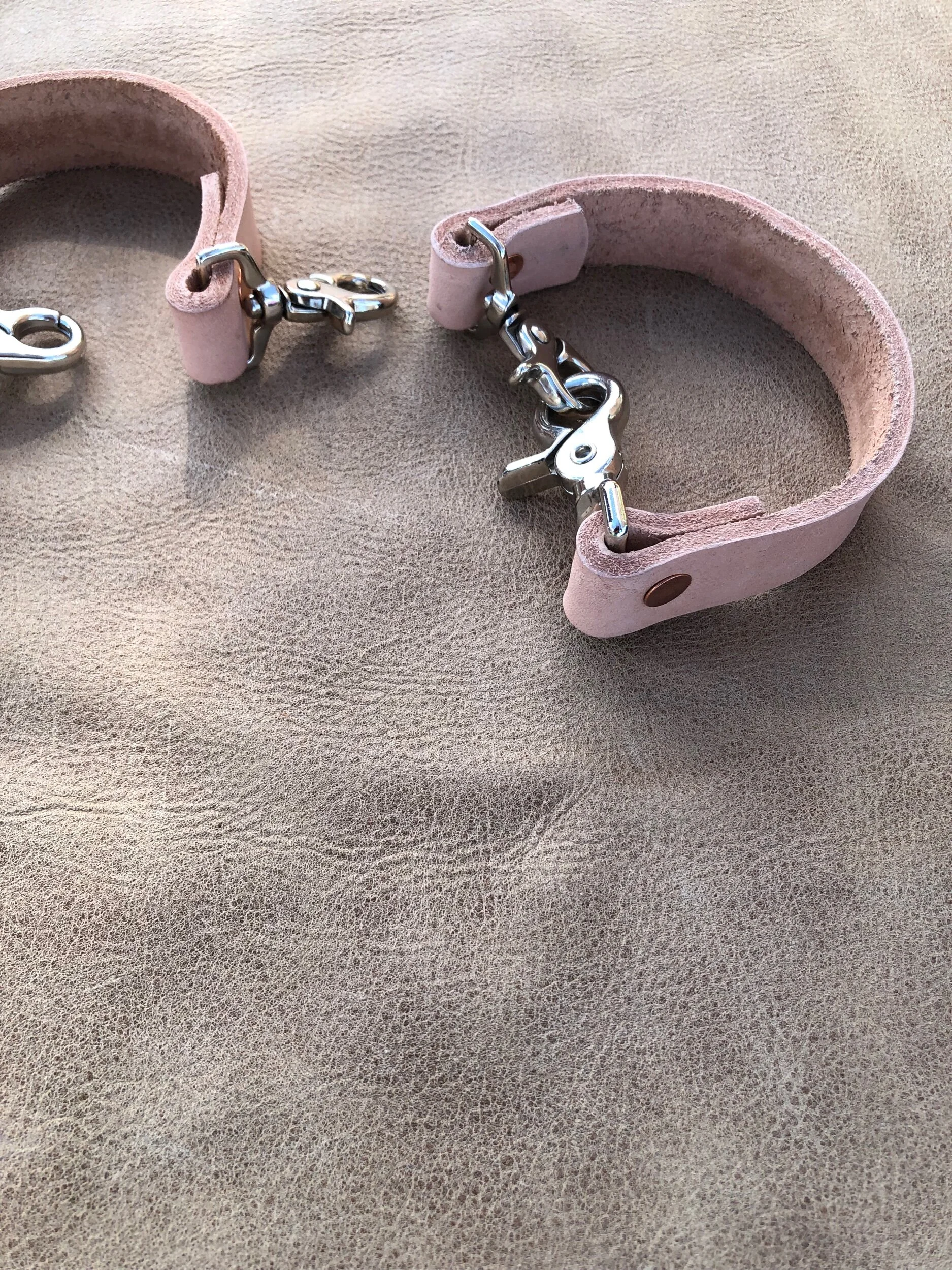 BABD01E4-E1A1-4ABE-8F81-64A6F0ED1E79