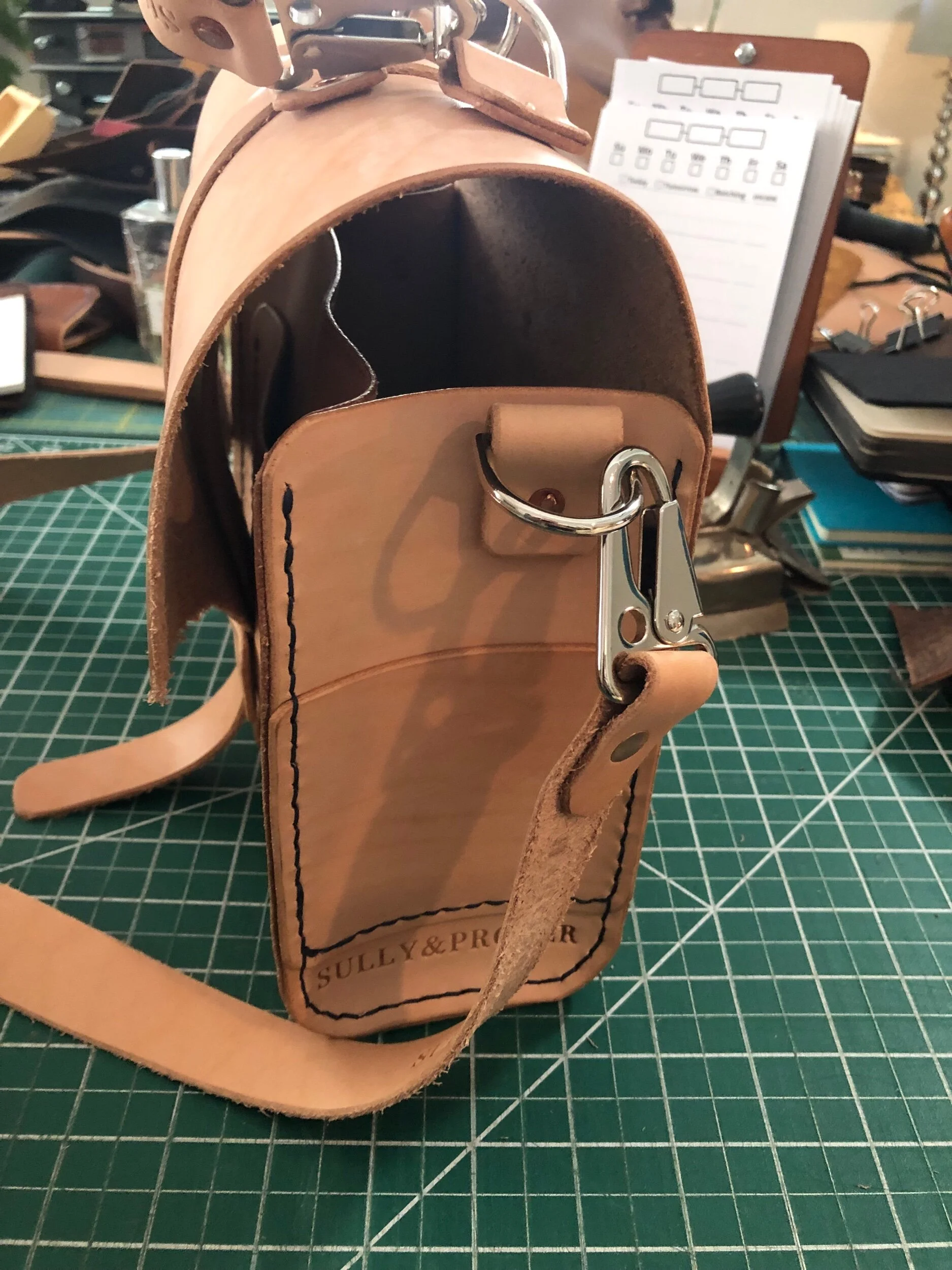 D16EAC9C-7C6D-413F-8C07-5C5E7427F82B