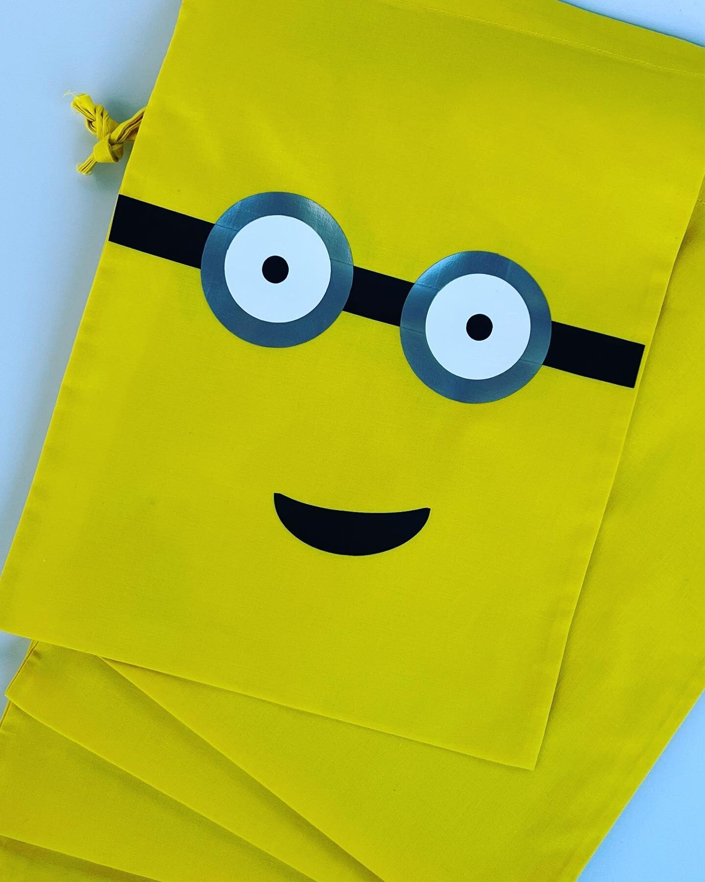 Wow, with the school holidays drawing to a close there is now a mini avalanche of birthday parties in the pipeline&hellip;get booking to avoid disappointment. 😉

#minion #minionparty #minionbirthday #kidsparty #partythemes #partyfavours #partybag #g