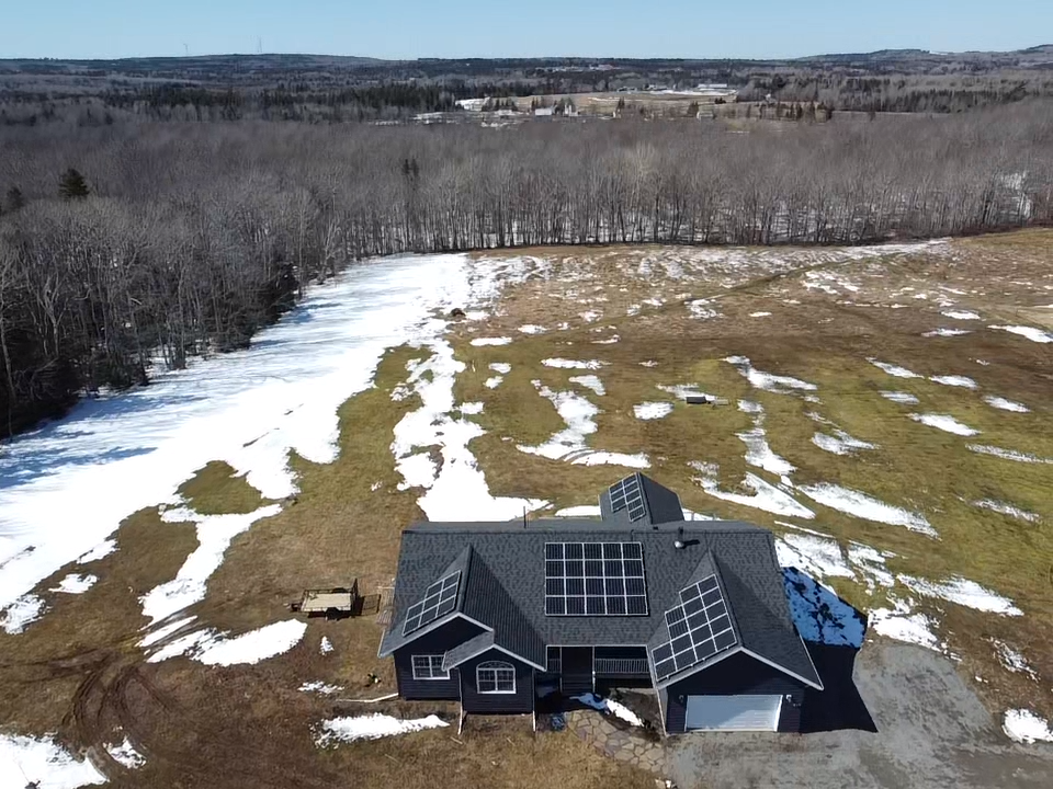 4211 Gairloch Rd.PNG