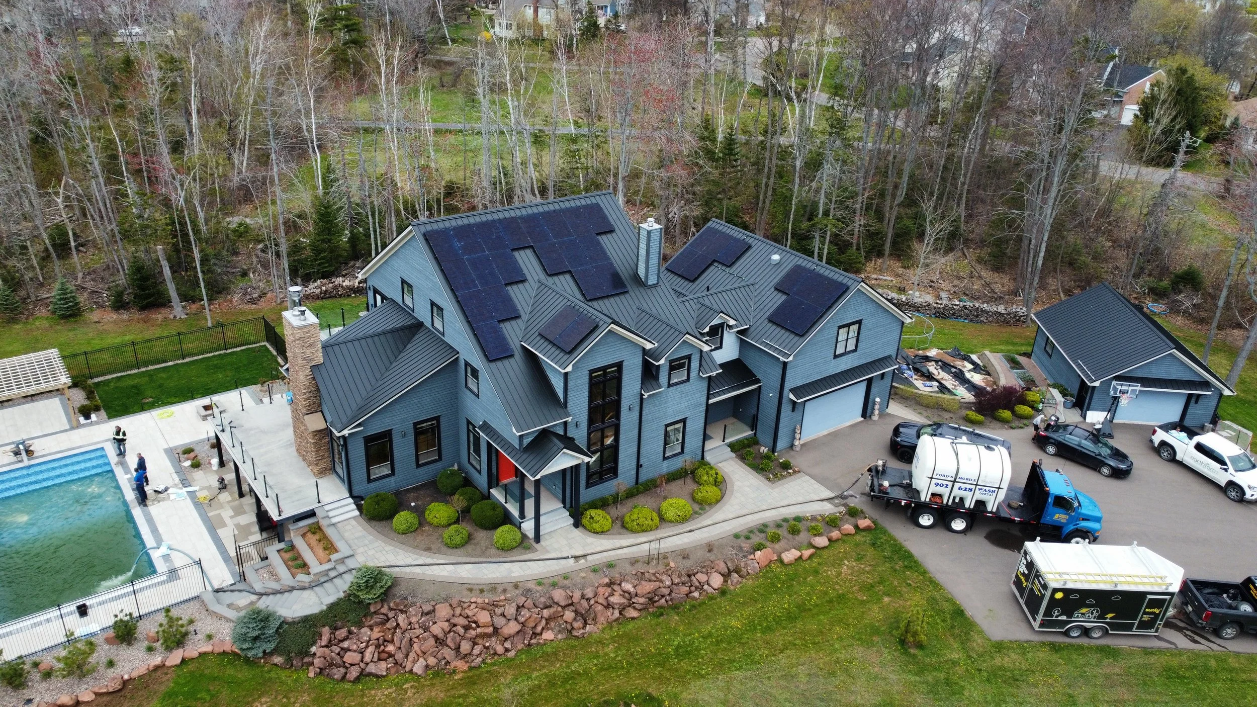 43 Charlotte Drive.jpg