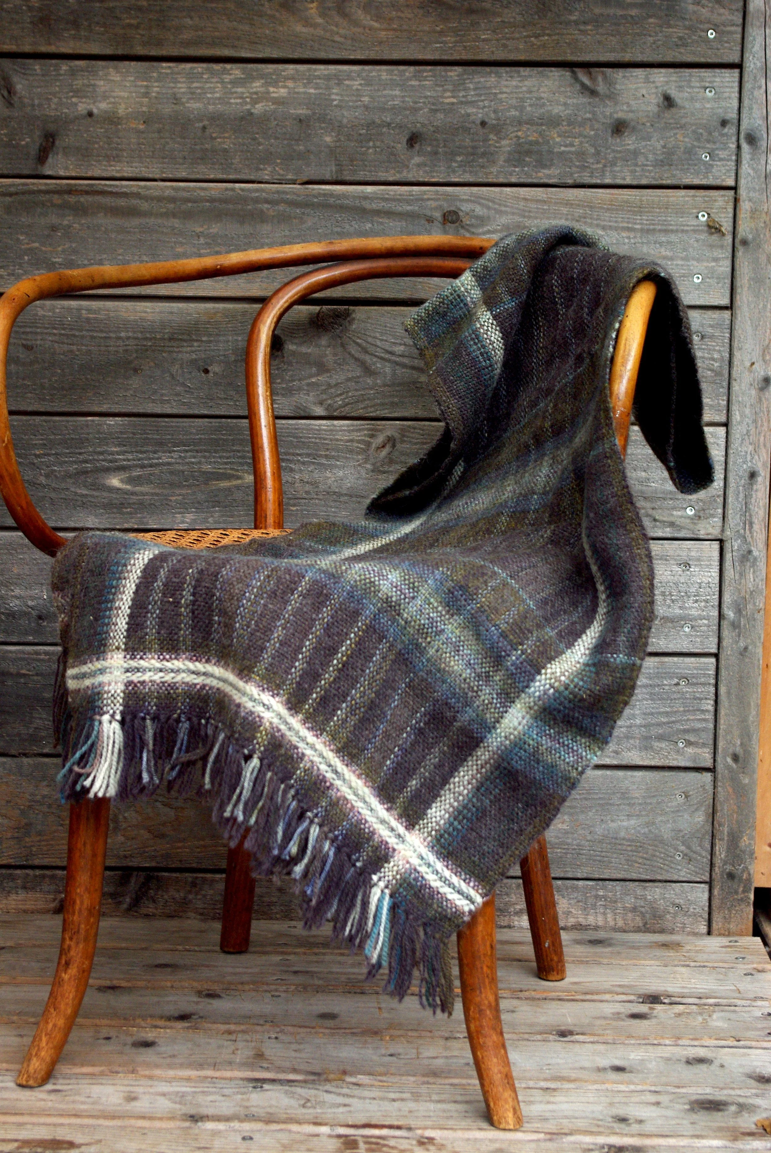 Handwoven Woolen Throw N° 14 - handgewebtes Tuch