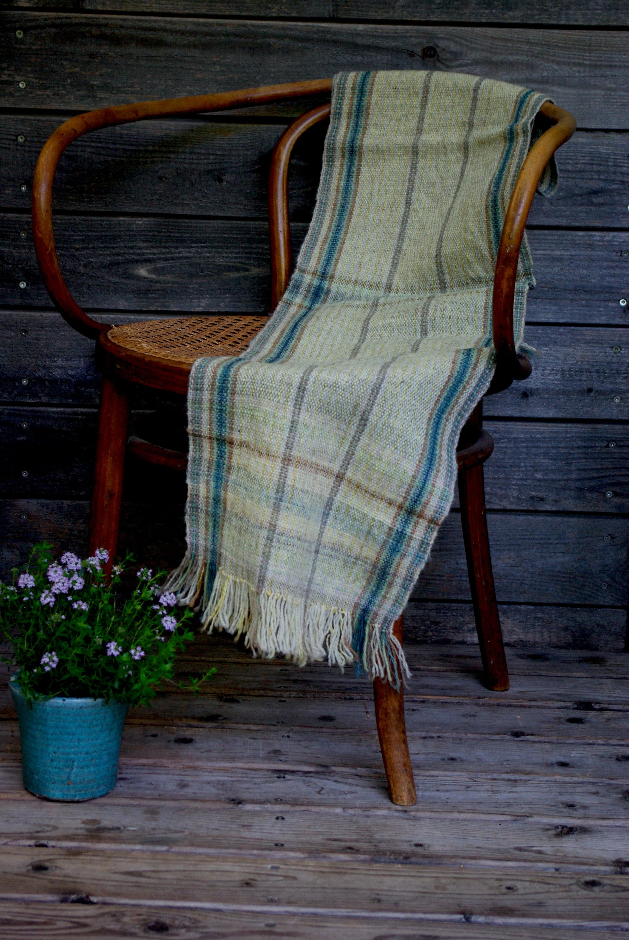 Handwoven Woolen Shawl N° 9