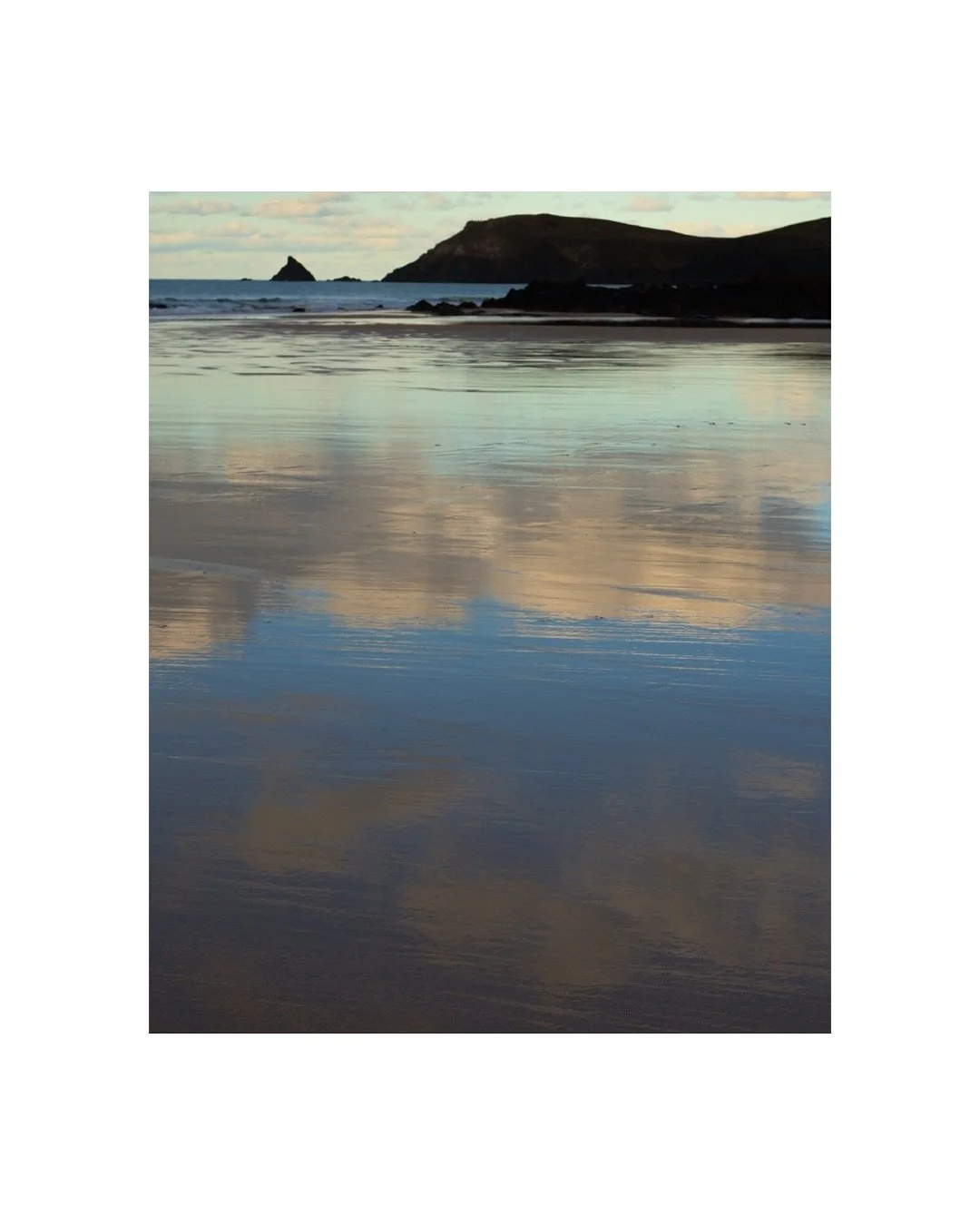 I have nothing remotely interesting to caption other than January, it&rsquo;s been lovely, but respectfully, do one. 

#cornwall #cornwallcoast #constantinebay #beachday #cornishcoast #januarydoone