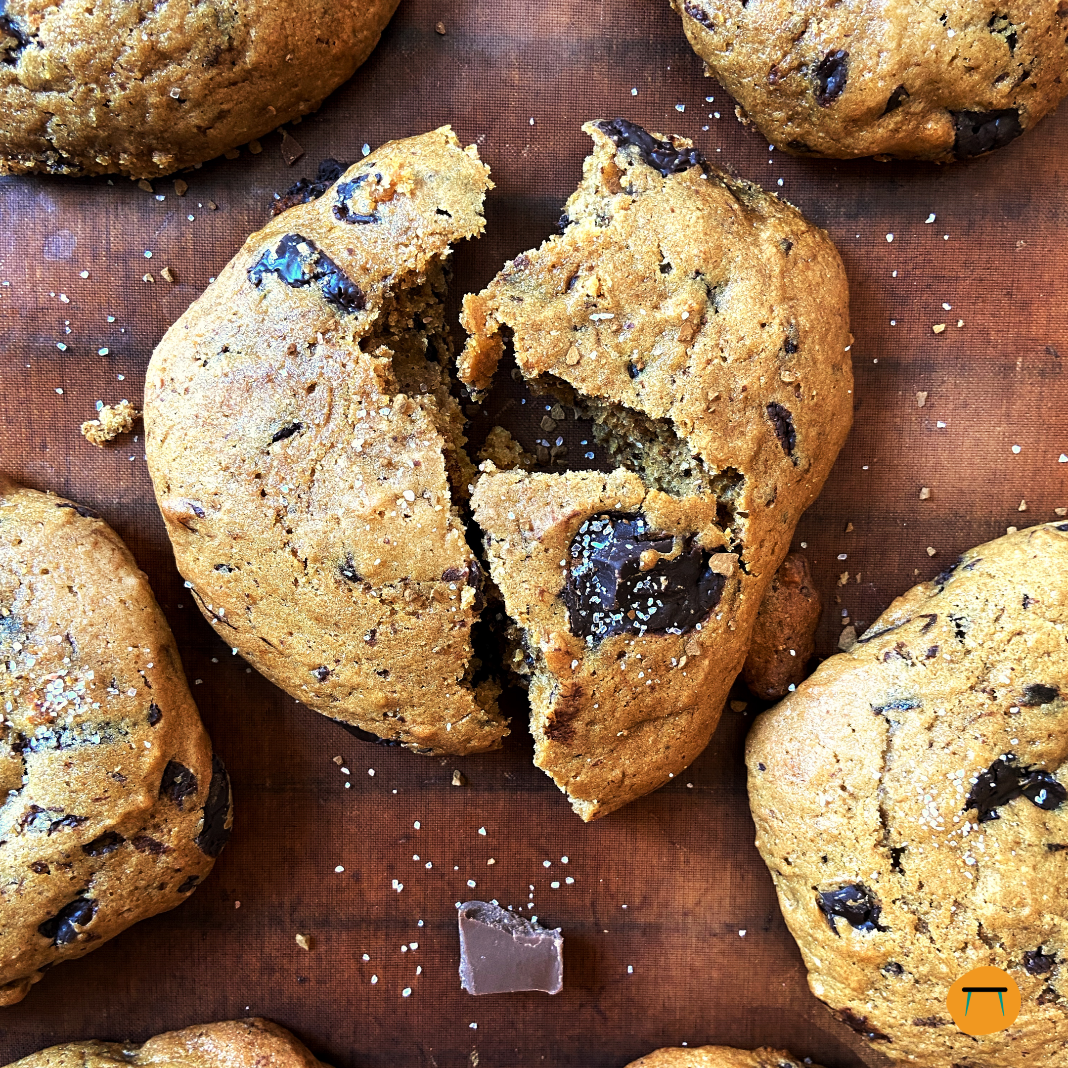Vegan espresso &amp; chocolate breakfast cookies 