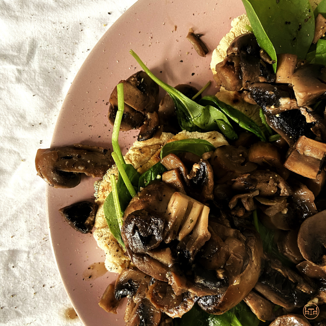Garlic mushrooms on toast