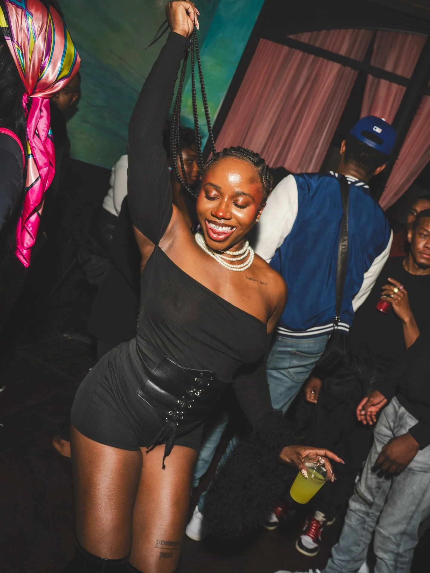 Directors cut, week 14🫂

This one was a doozy but we move🫶🏾

#mointheecity #30sSocialLife #MicroInfluencer #OutAndAbout #lifeintheecity