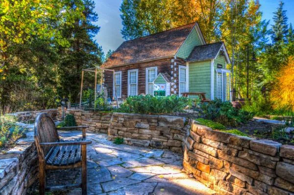 Downsizing? The Experts in Storage Las Vegas Residents Trust Share a Few Tips