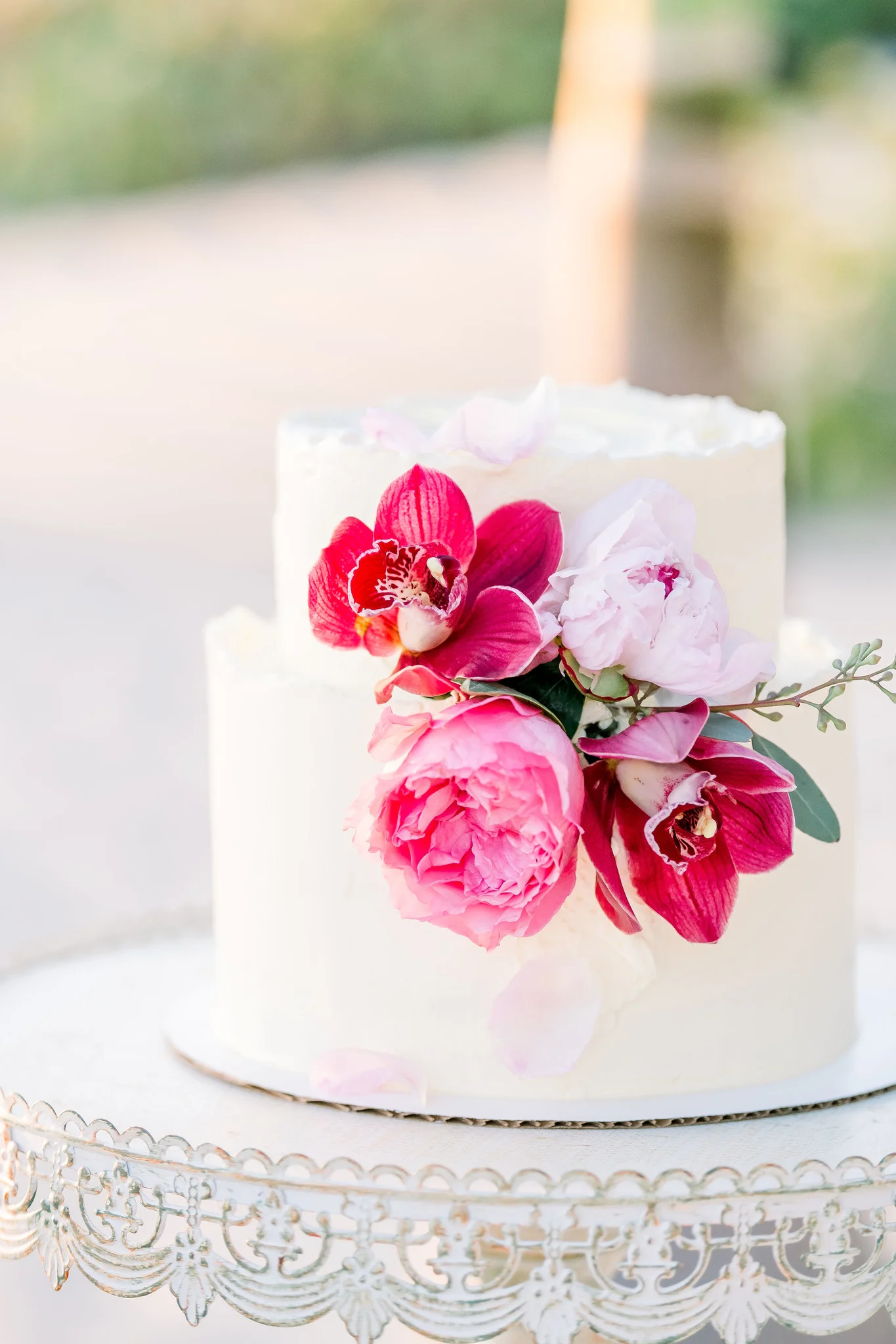The-Flower-Dell-Floral-Cake.jpg