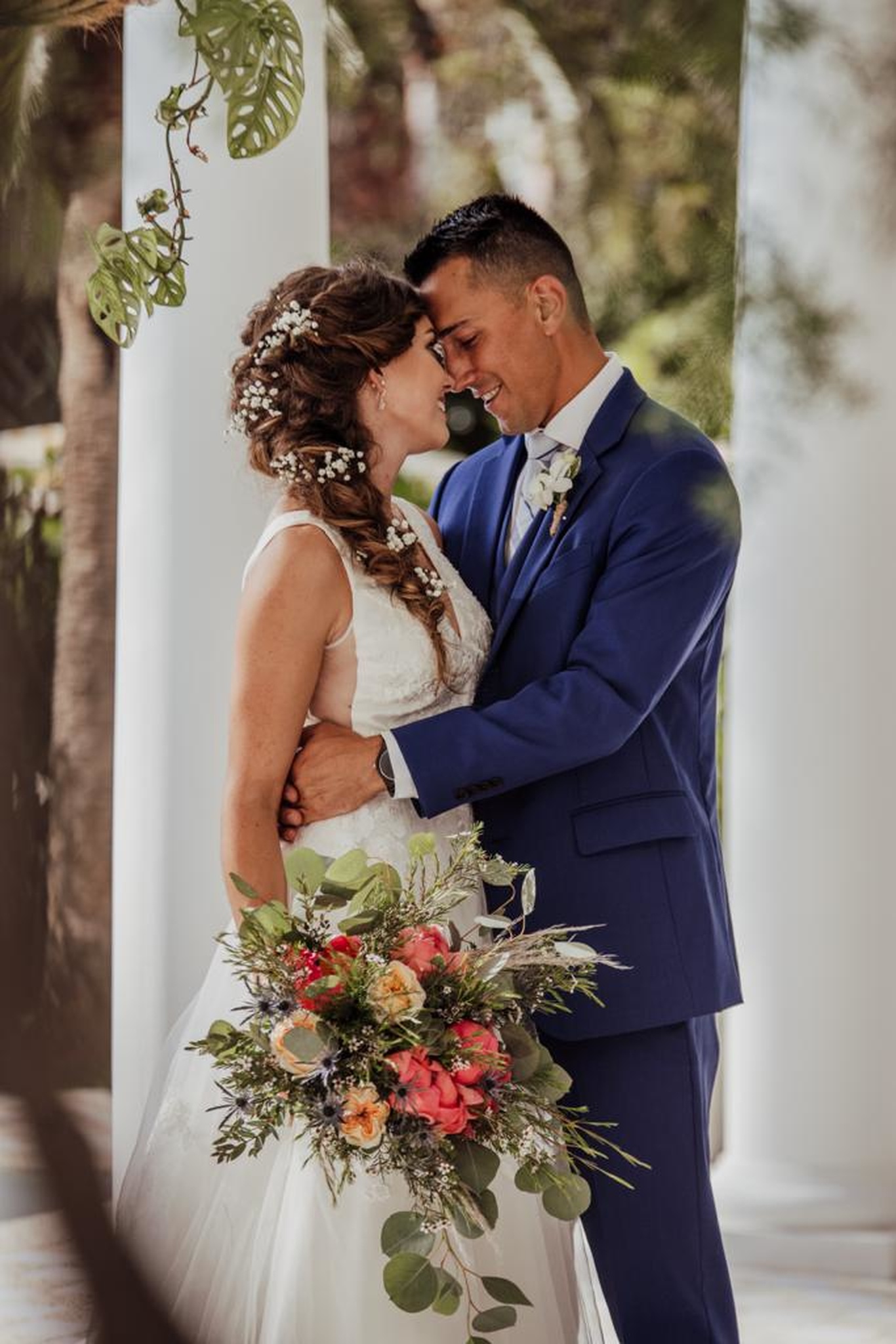 Wedding-bouquet-loose-peonies-and-roses.jpg