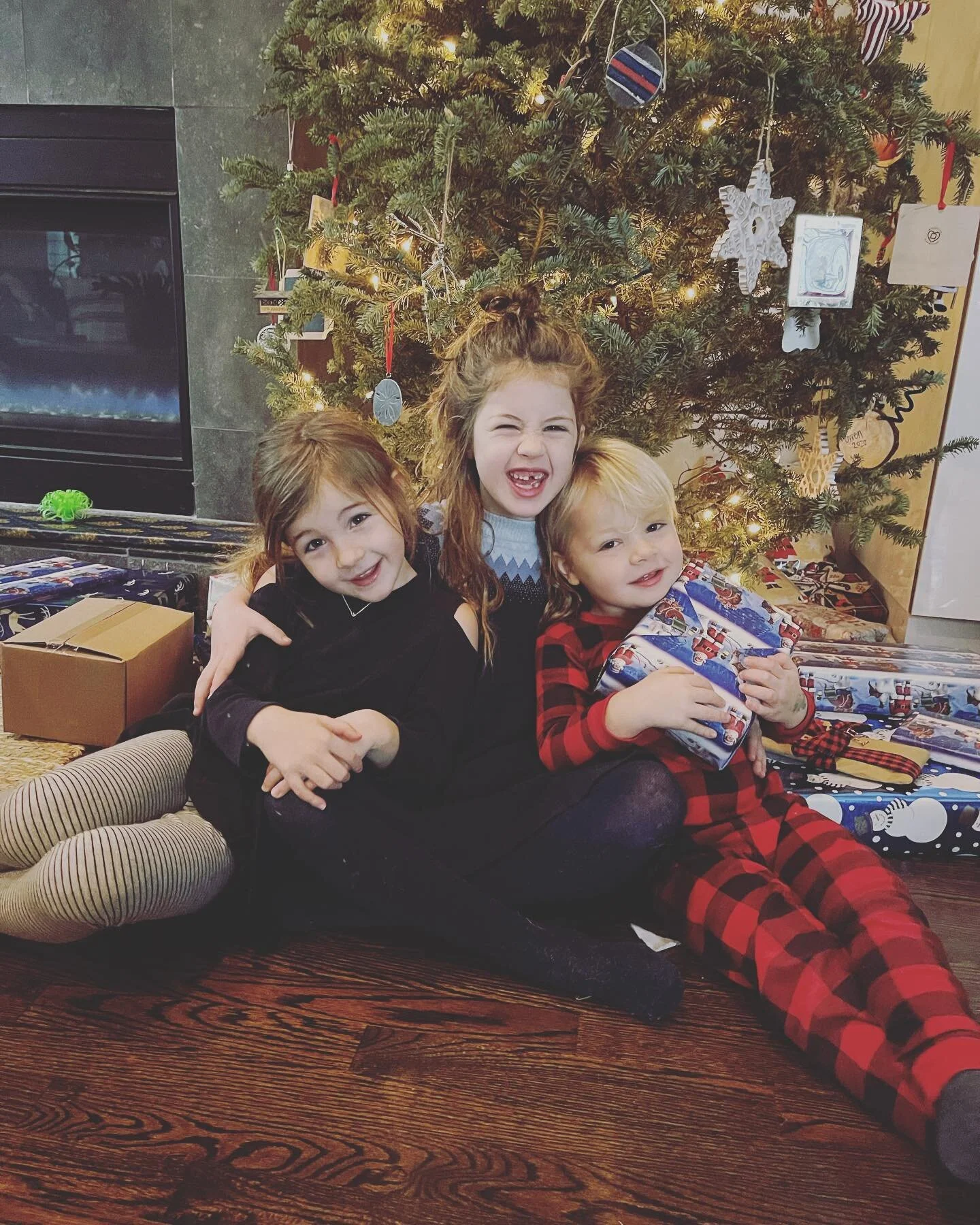 Merry Christmas to all! 🎁🎄🎅🏻