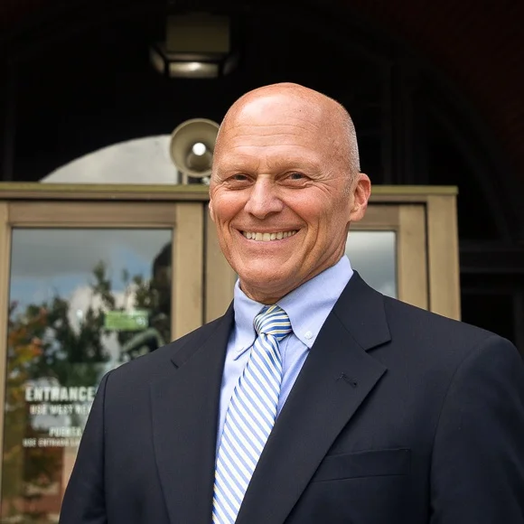 Bob+Spence+in+front+of+Kane+County+Court+House+in+Geneva%2C+IL