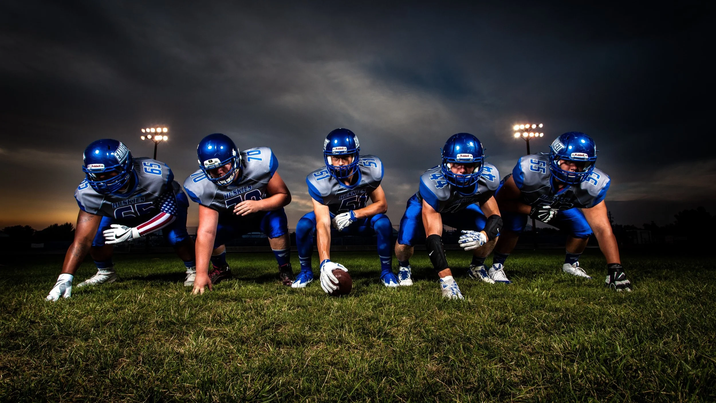 athletes-ball-field-186076.jpg