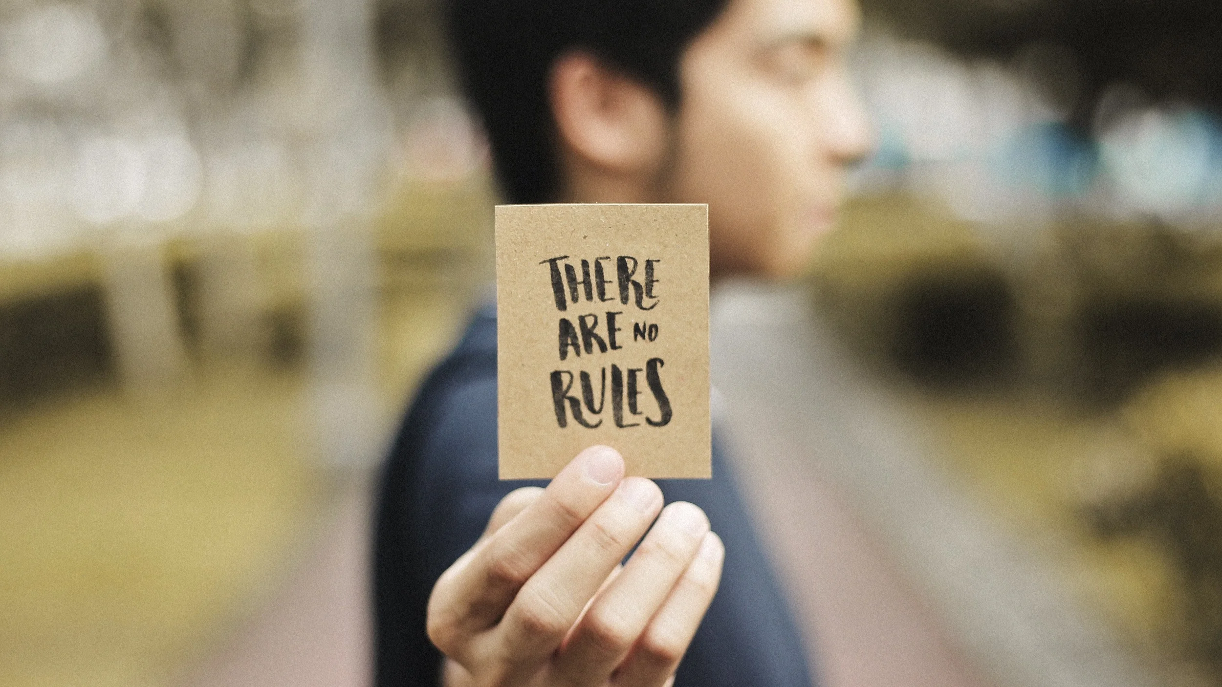 blur-card-city-311716.jpg