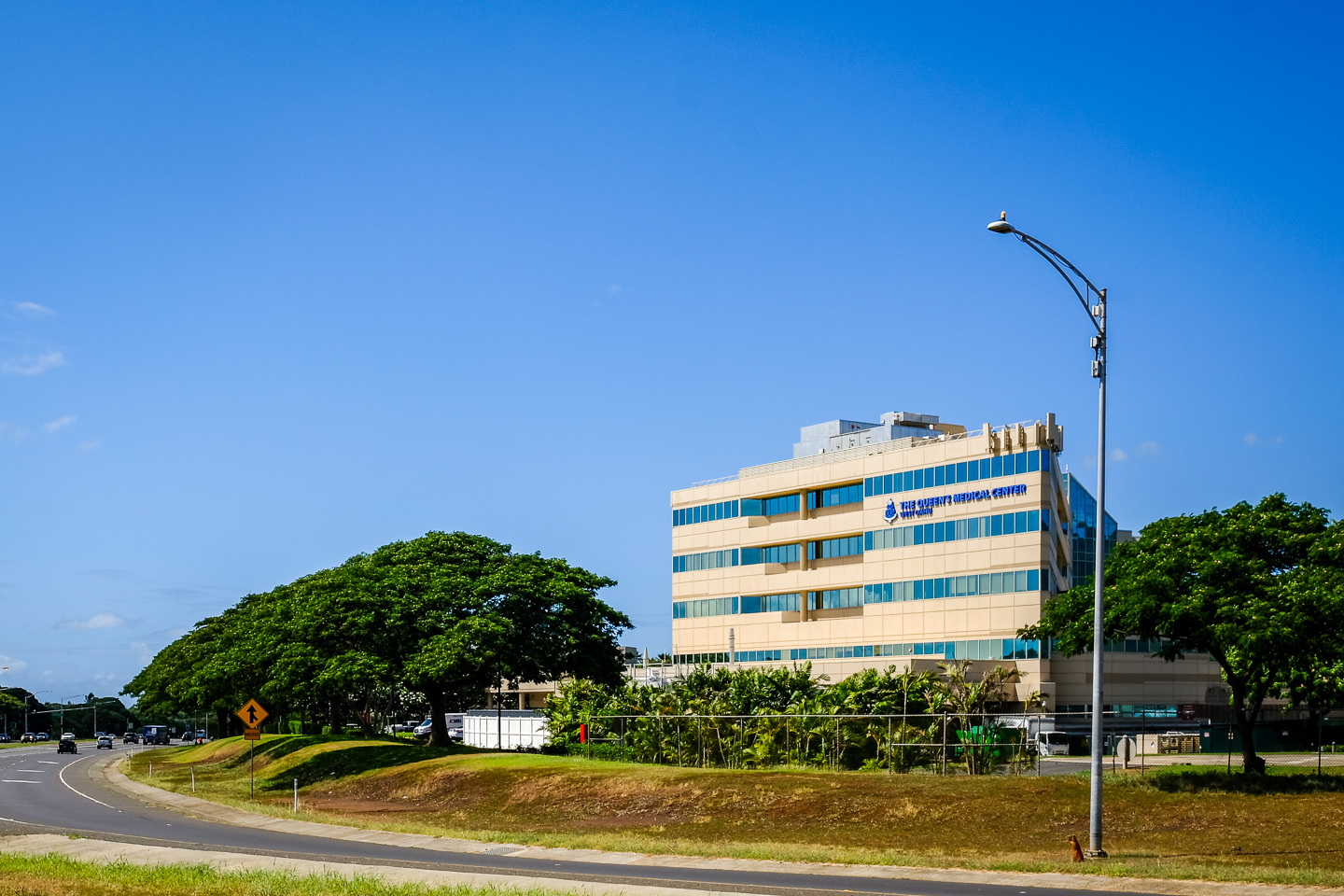 Queen's Medical Center - West