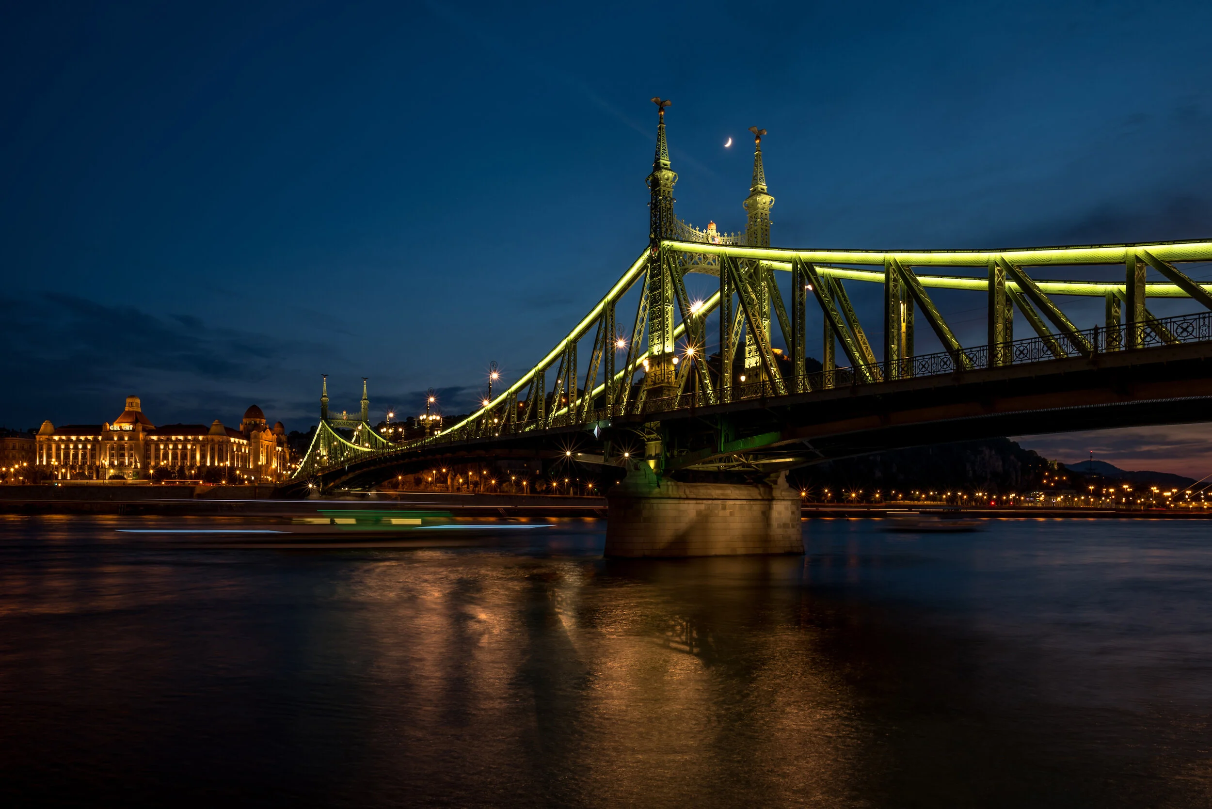 buda sunset danube2_.jpg