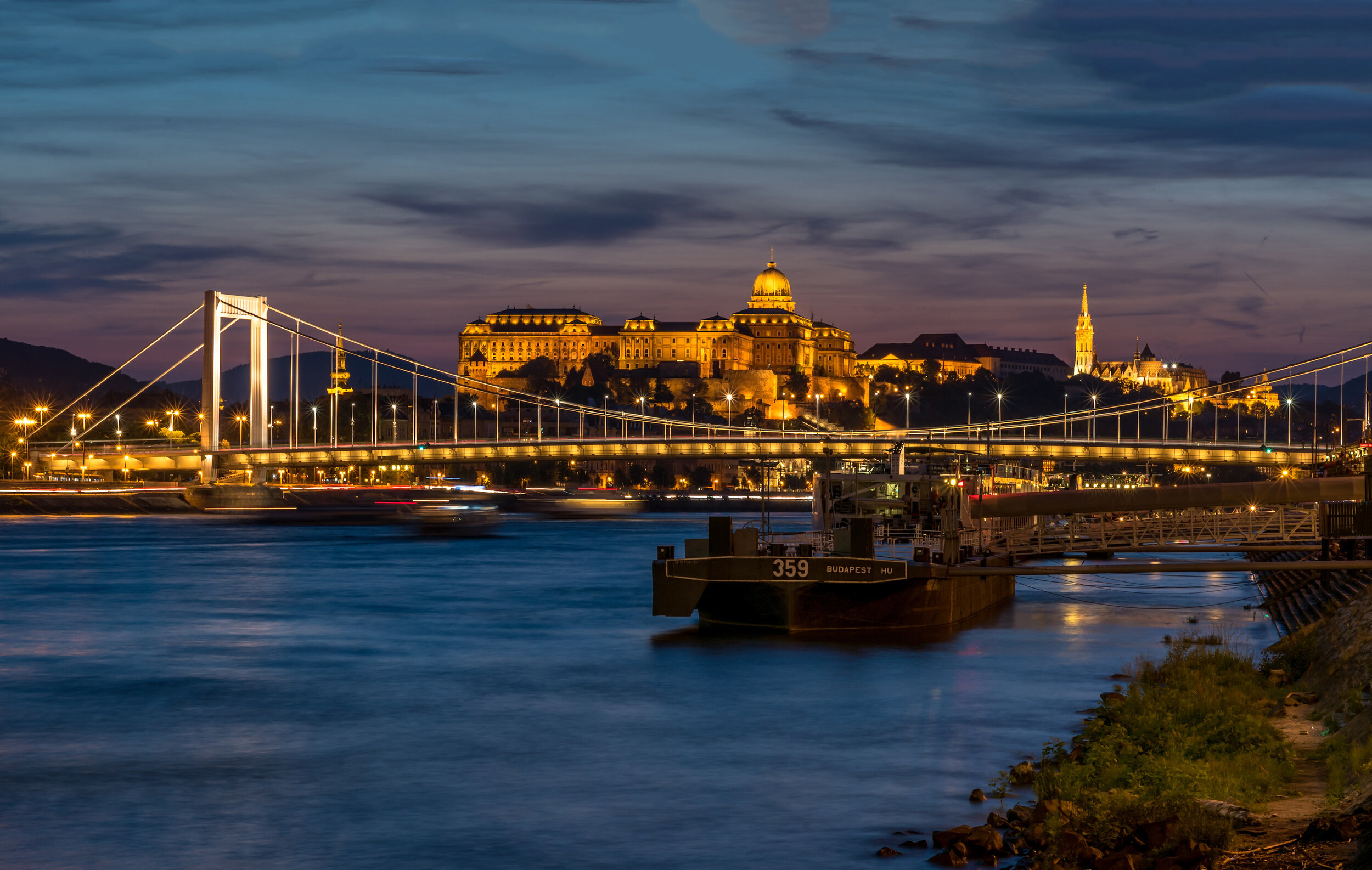 buda sunset danube3_.jpg