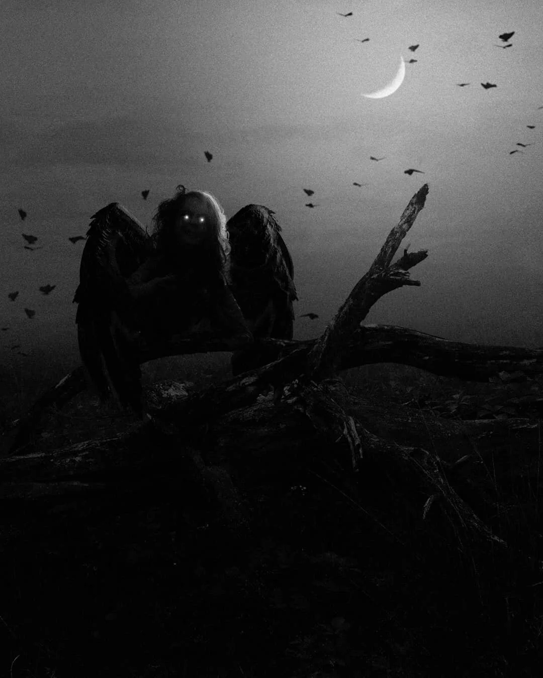 Day 5 of #drawlloween : Cryptid. 🦋 feat. my tiny daughter &amp; her uncomfortable love of Mothman.