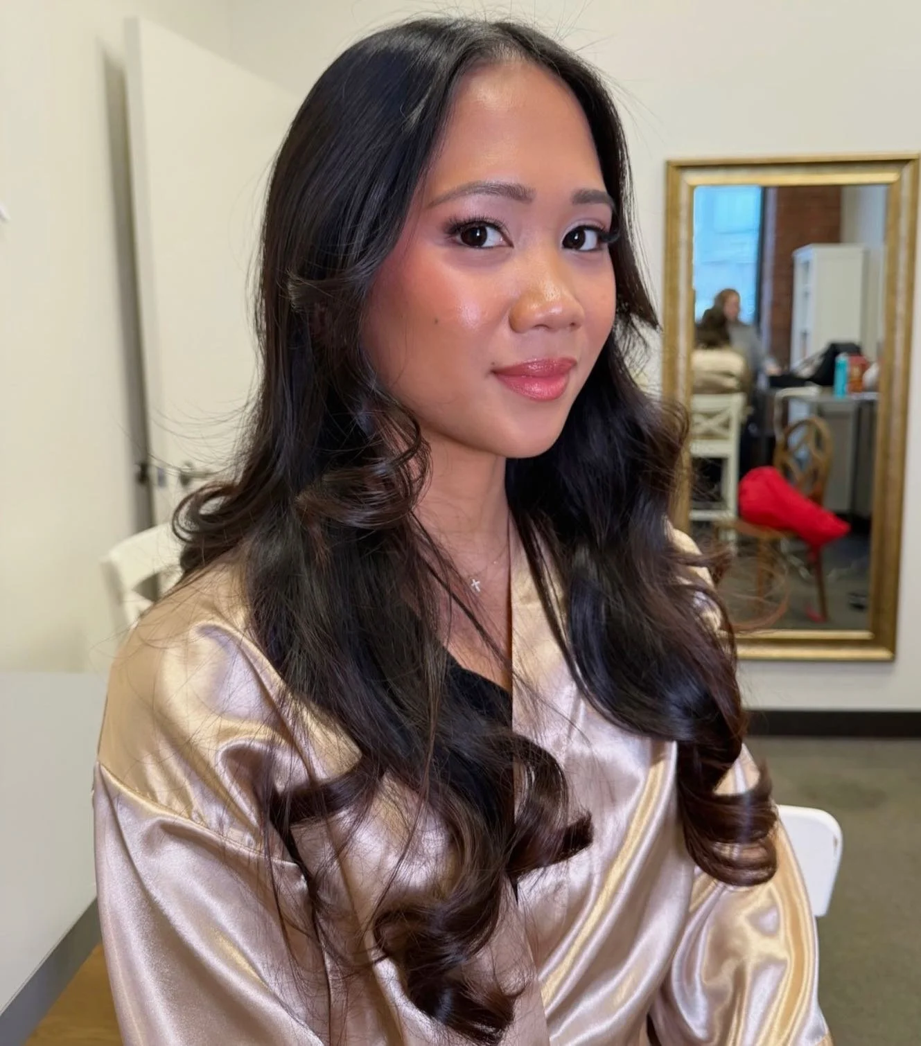 glam hair and makeup for this beauty ✨ mu by @naturallybynina hair by @beautiedbykay #makeupinspo #kybride #louisvillemua #naturalglam