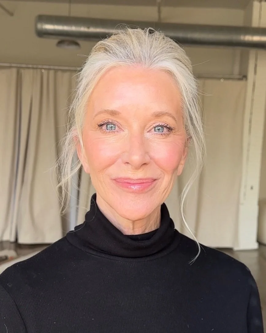 Let&rsquo;s hear it for the MOBs 🩷🩷🩷

Mother of the bride, mob makeup, natural makeup, soft makeup, kentucky bride, Louisville bride, wedding makeup, wedding day