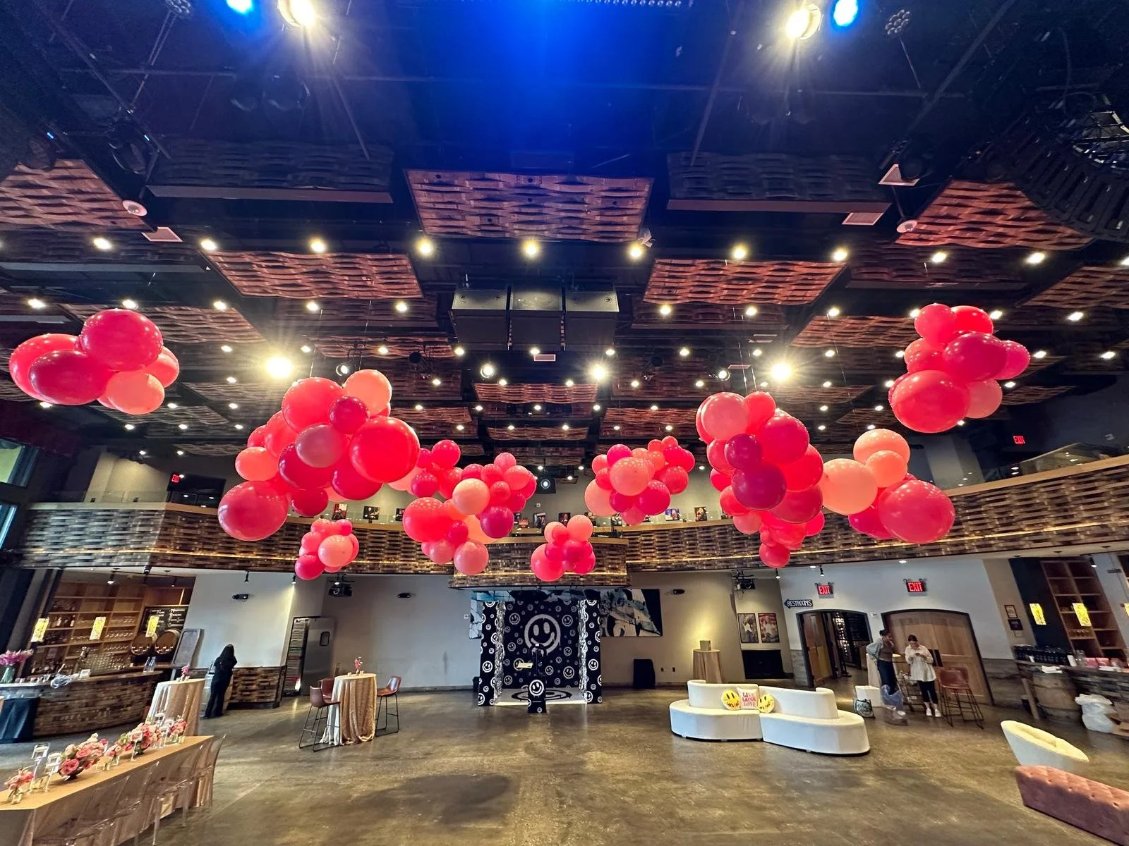 Bat Mitzvah Balloon Decor at City Winery — Chelsea, NYC