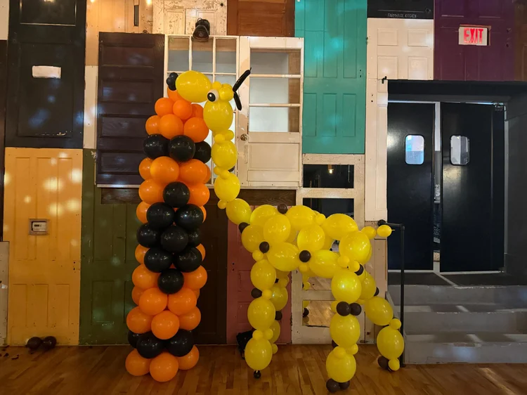 Life-size giraffe balloon sculpture NYC Manhattan