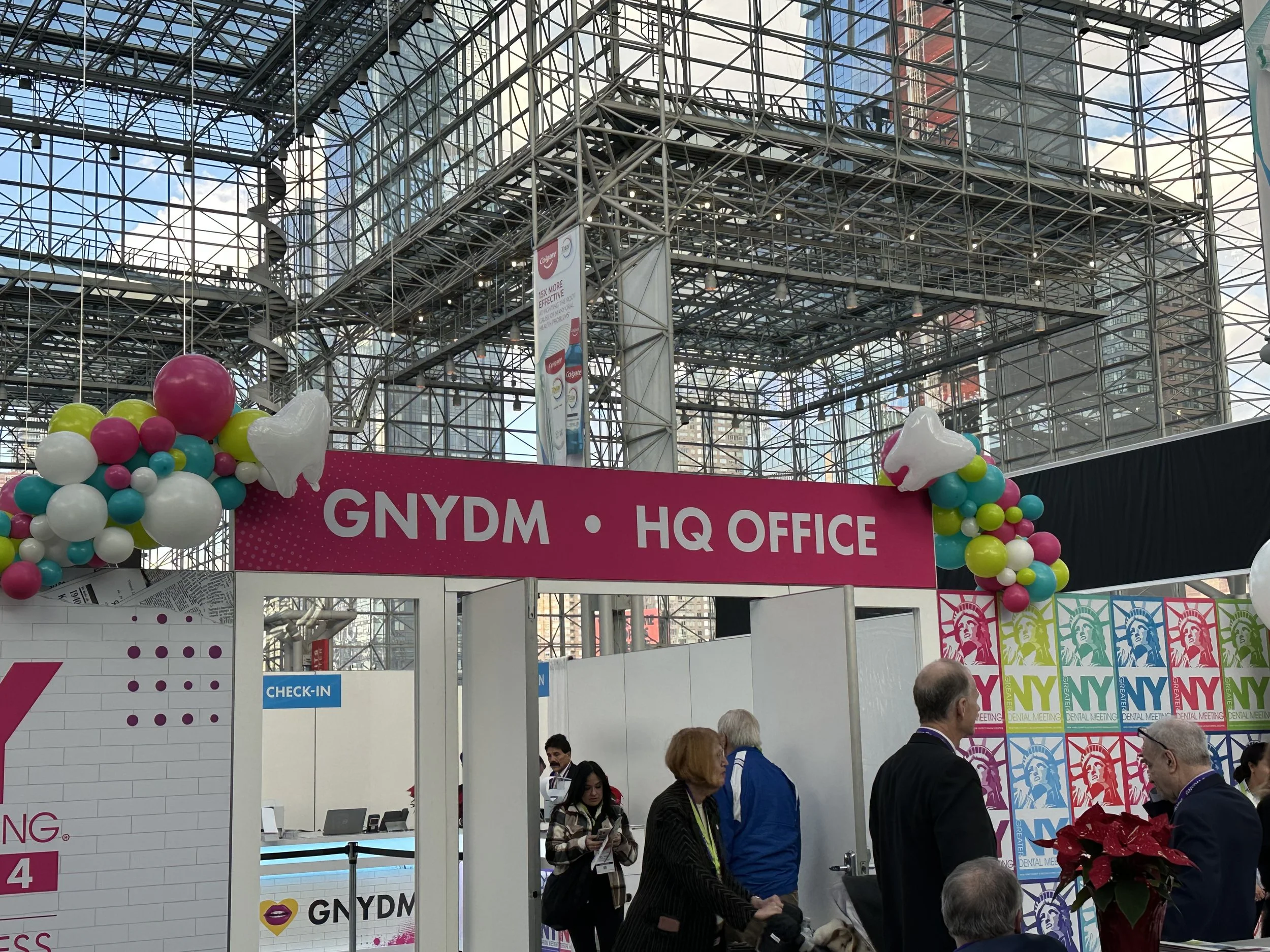 Wow Your Exhibition with Balloons in Chelsea &amp; Hell's Kitchen