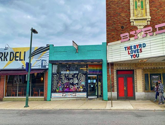 Ed 100: Frosé Party Pack, Baked goods, Apartments