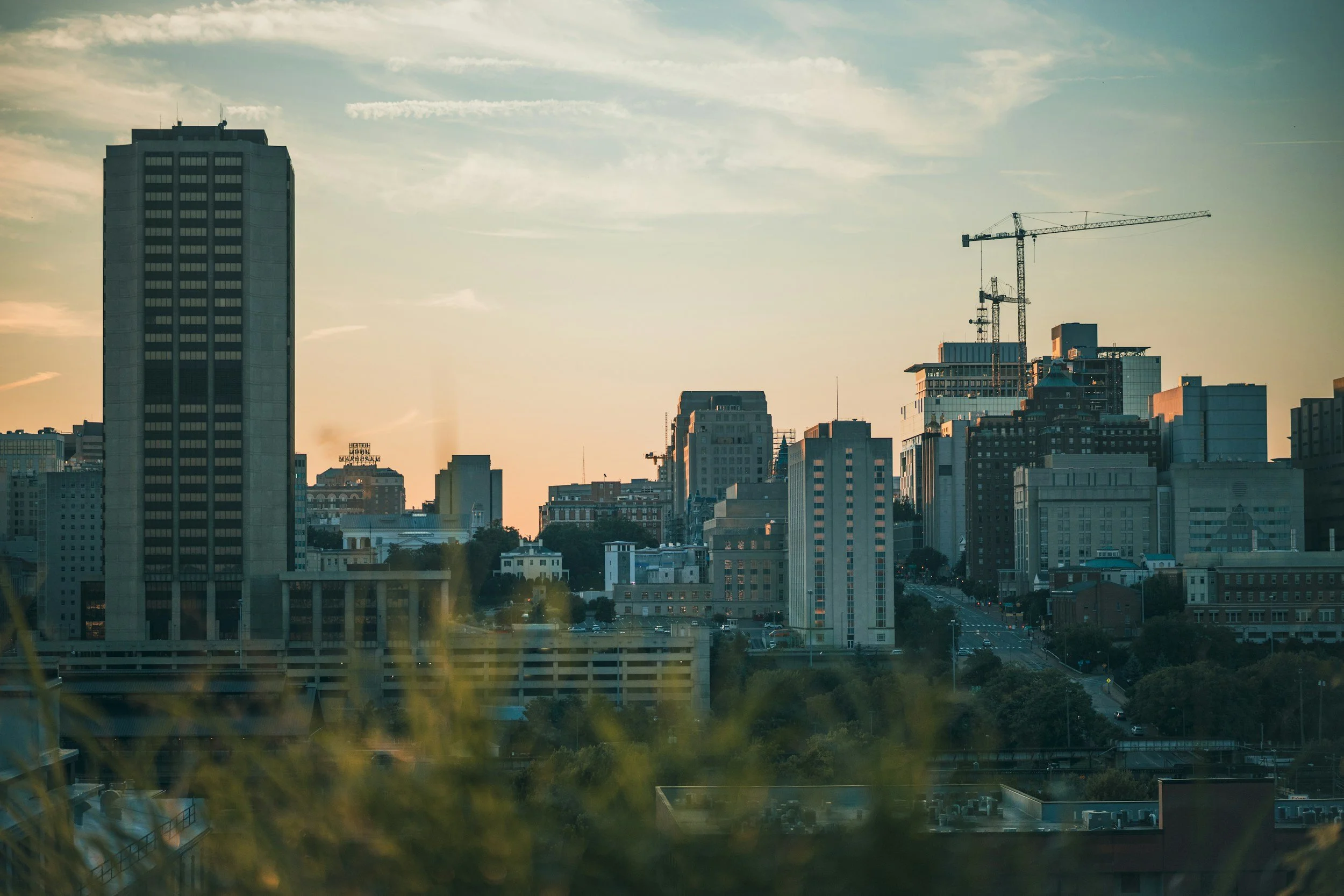 A view of the Richmond skyline at dusk.jpg