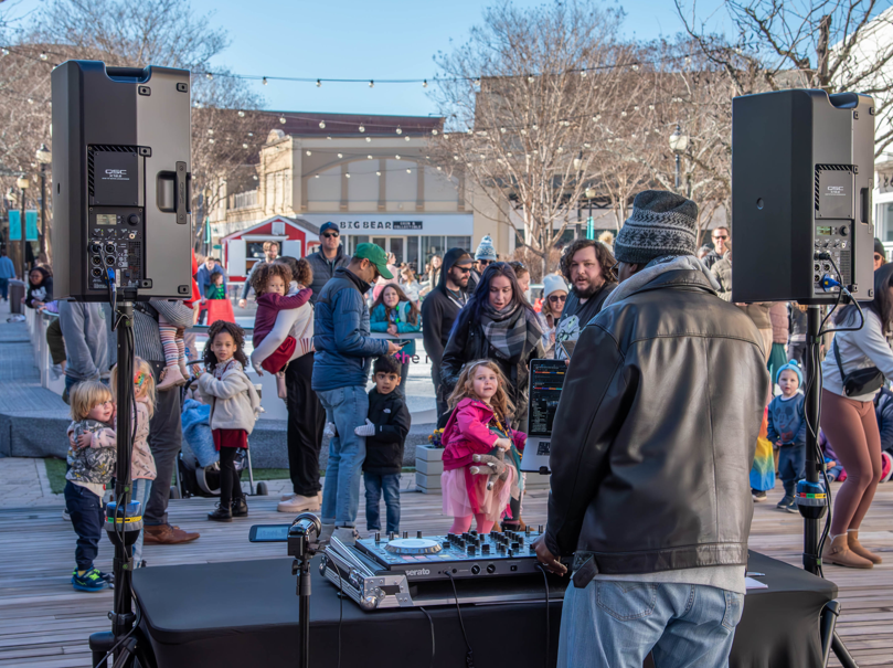 Noon Years Eve at Stony Point Fashion Park