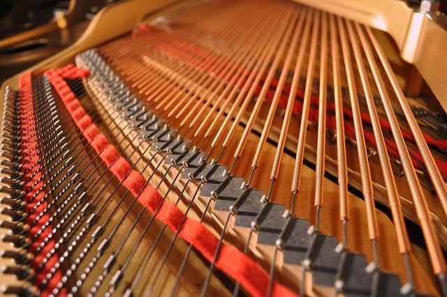 insidepiano.jpg