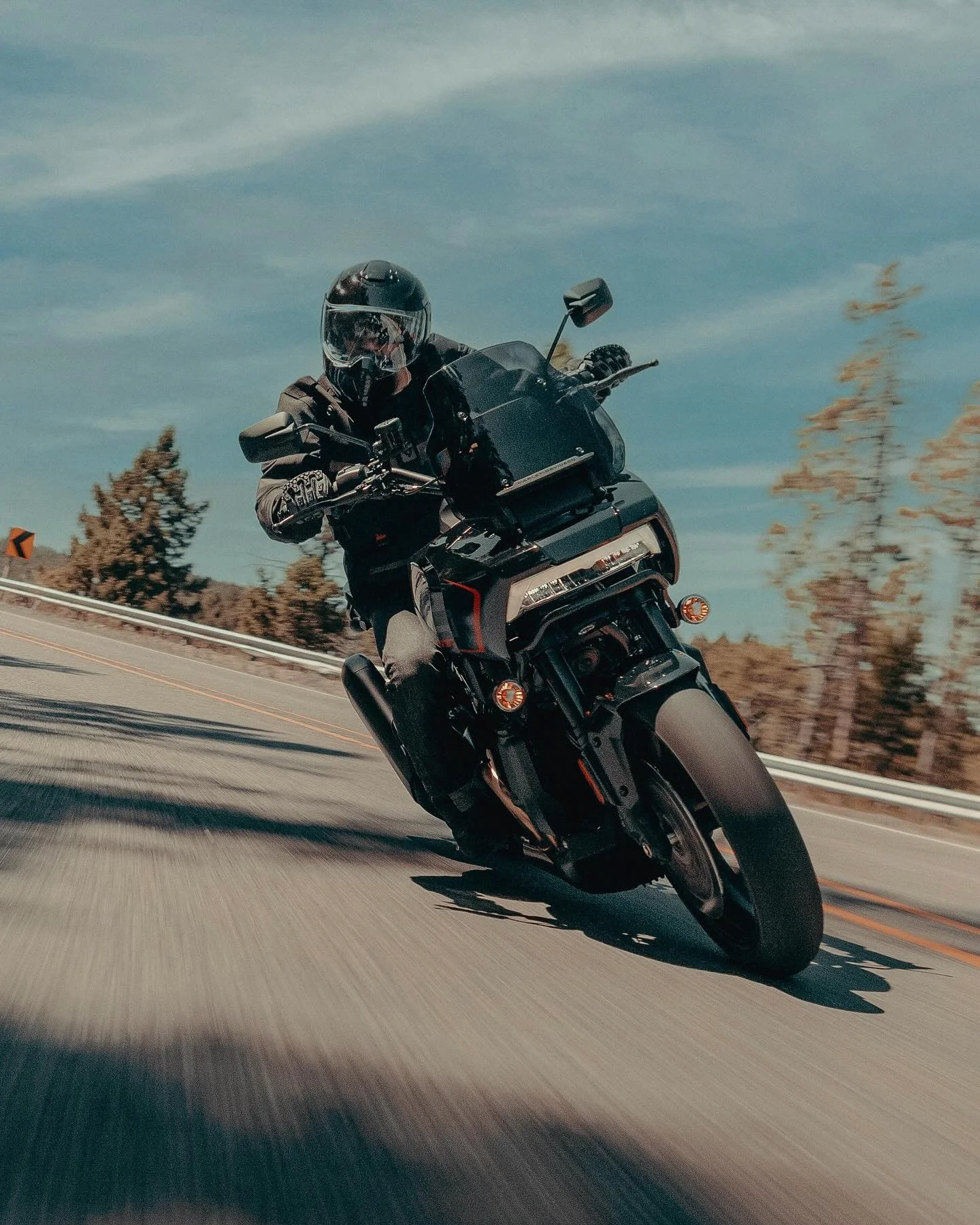 Took the 2025 @harleydavidson Pan America 1250 ST for a proper first ride&mdash;the same bike Sebastian Stan&rsquo;s character rips through the streets in Marvel&rsquo;s Thunderbolts. 

By the time I hit the 101, bounding past cars, the San Gabriel M