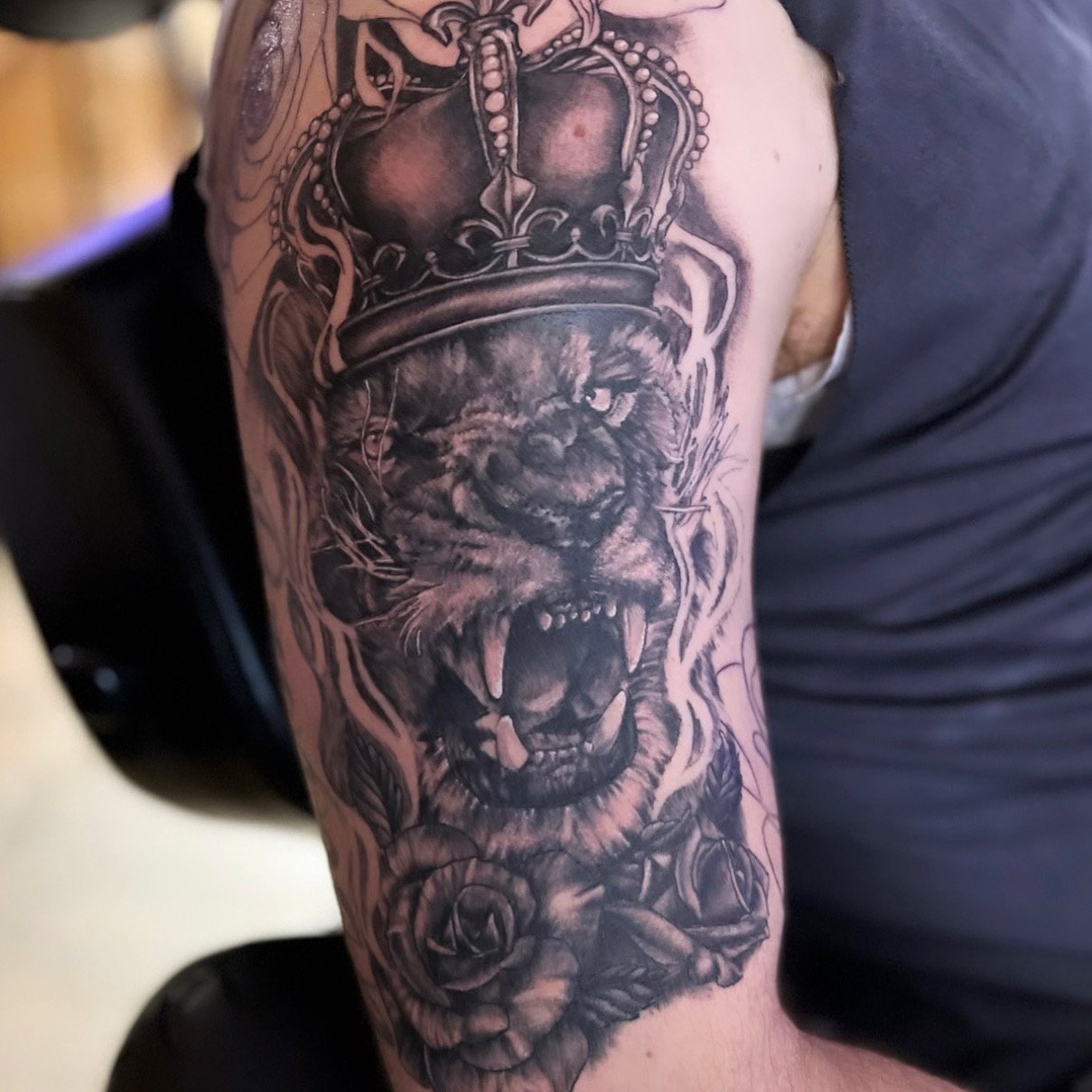 Justin Fleetwood — The Bearded Lady Tattoo Parlor