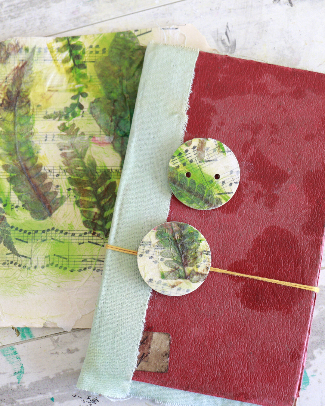 Making Paper Buttons for 100 days - Mixed media techniques โ FRANCISCA ...