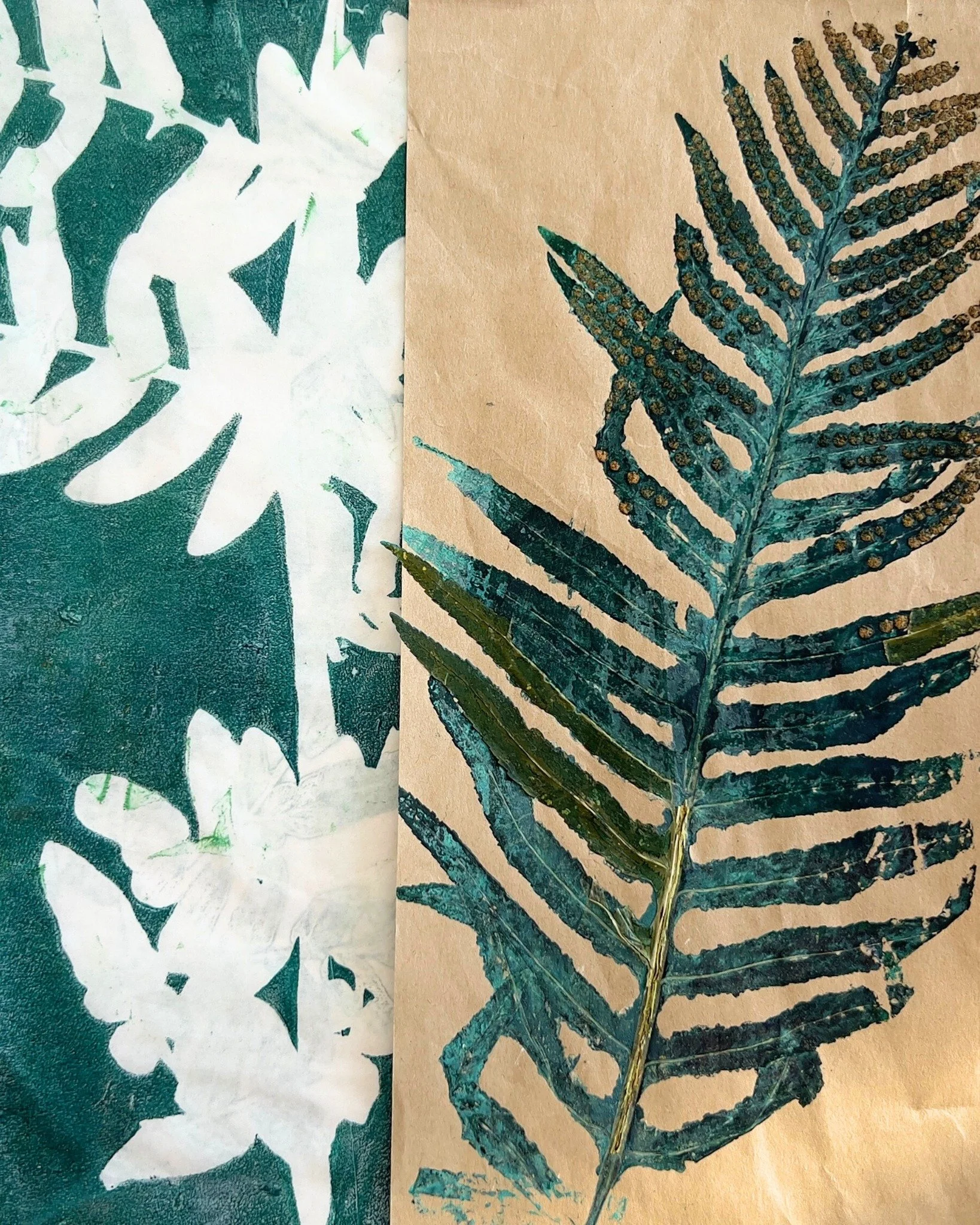 Printed Nature Guided Experience starts today and it begins with something simple: monoprinting 🍃

Not to create finished pieces.
Not to impress.
But to enter the process.

In this first day, we slow down.
We repeat shapes.
We print on paper and fab