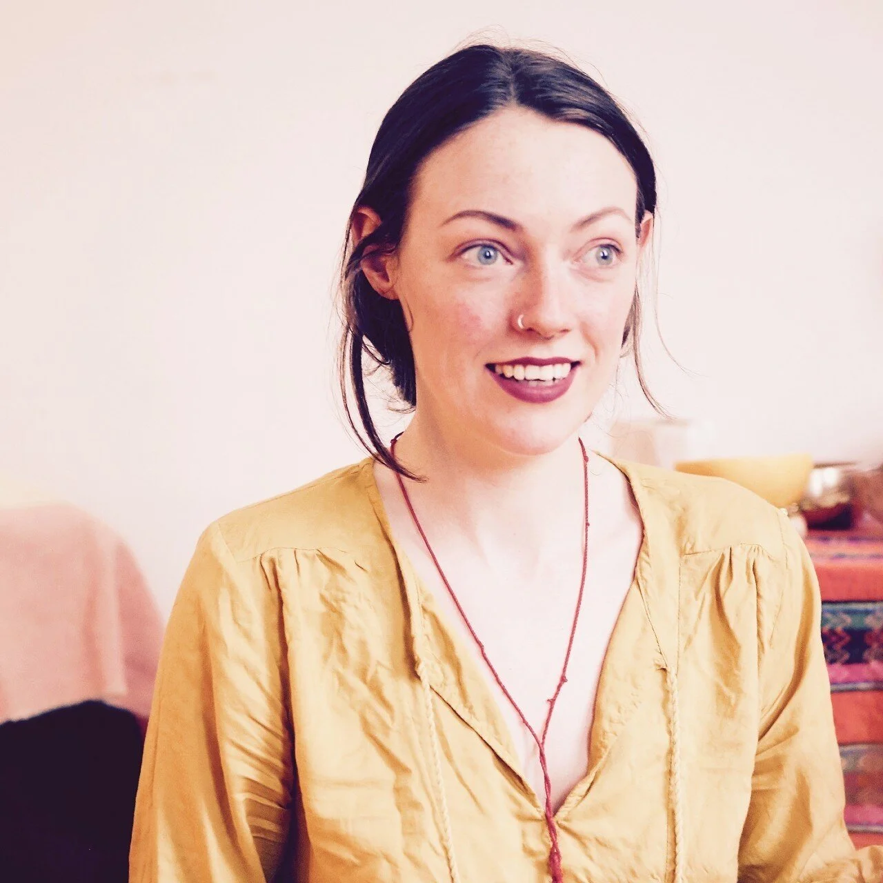 Introducing Elaine Colclough: Irish-Born + Berlin-Based, Energy Therapist, and Founder of the Saoirse Community