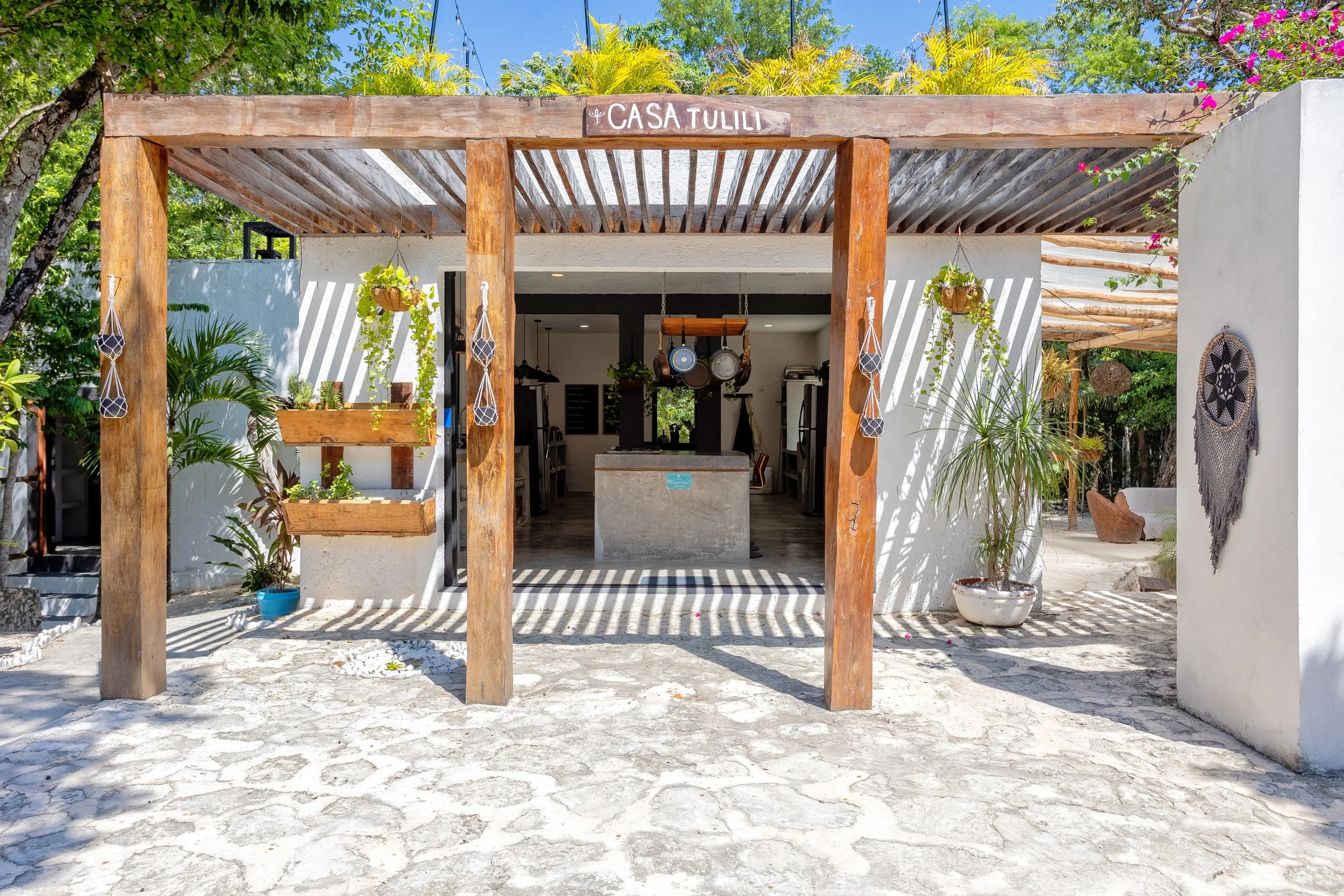 Tulili Kitchen - 05.jpg