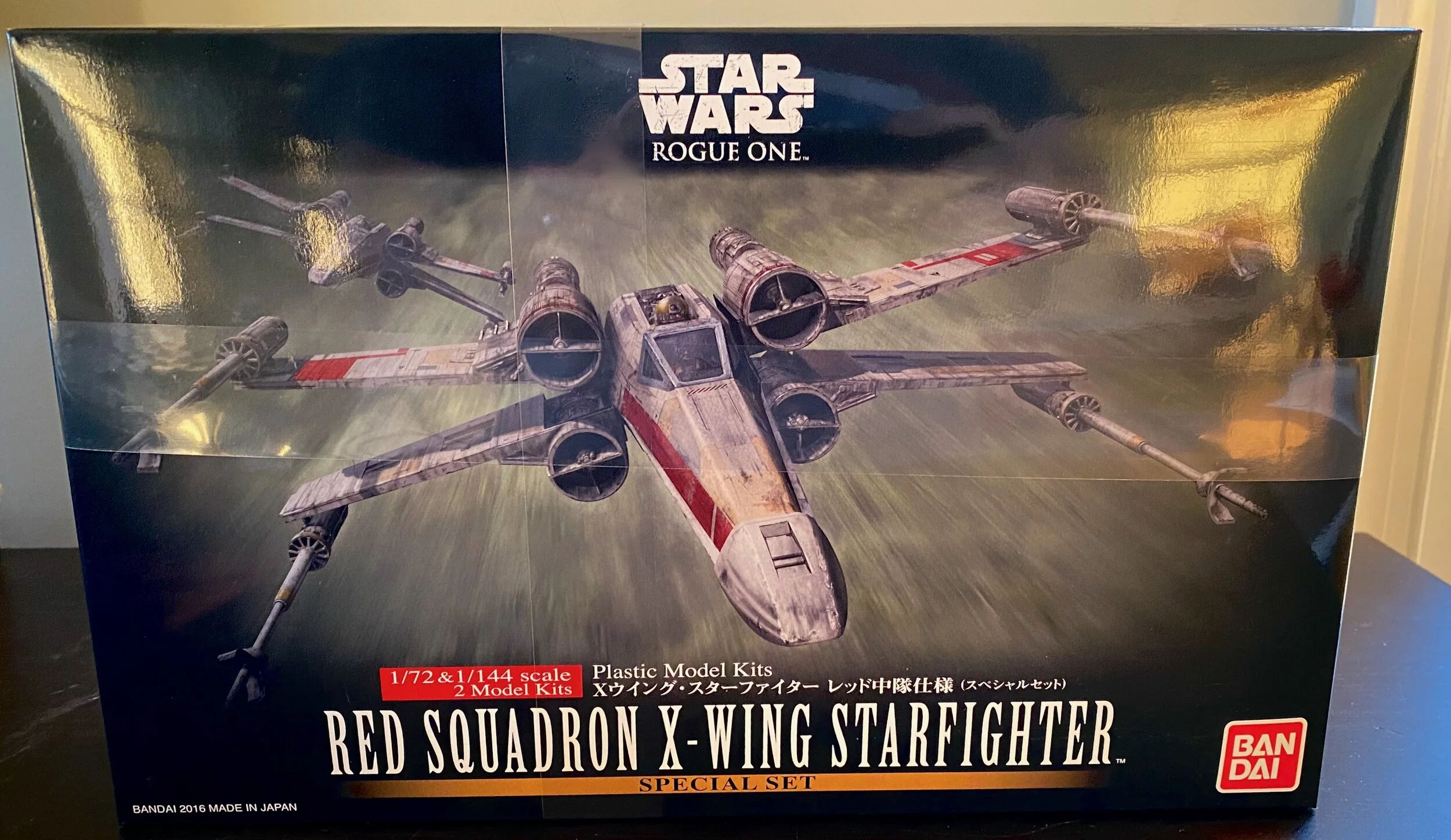 1/72  and 1/144 Bandai Red Squadron X-Wing (Rogue One)