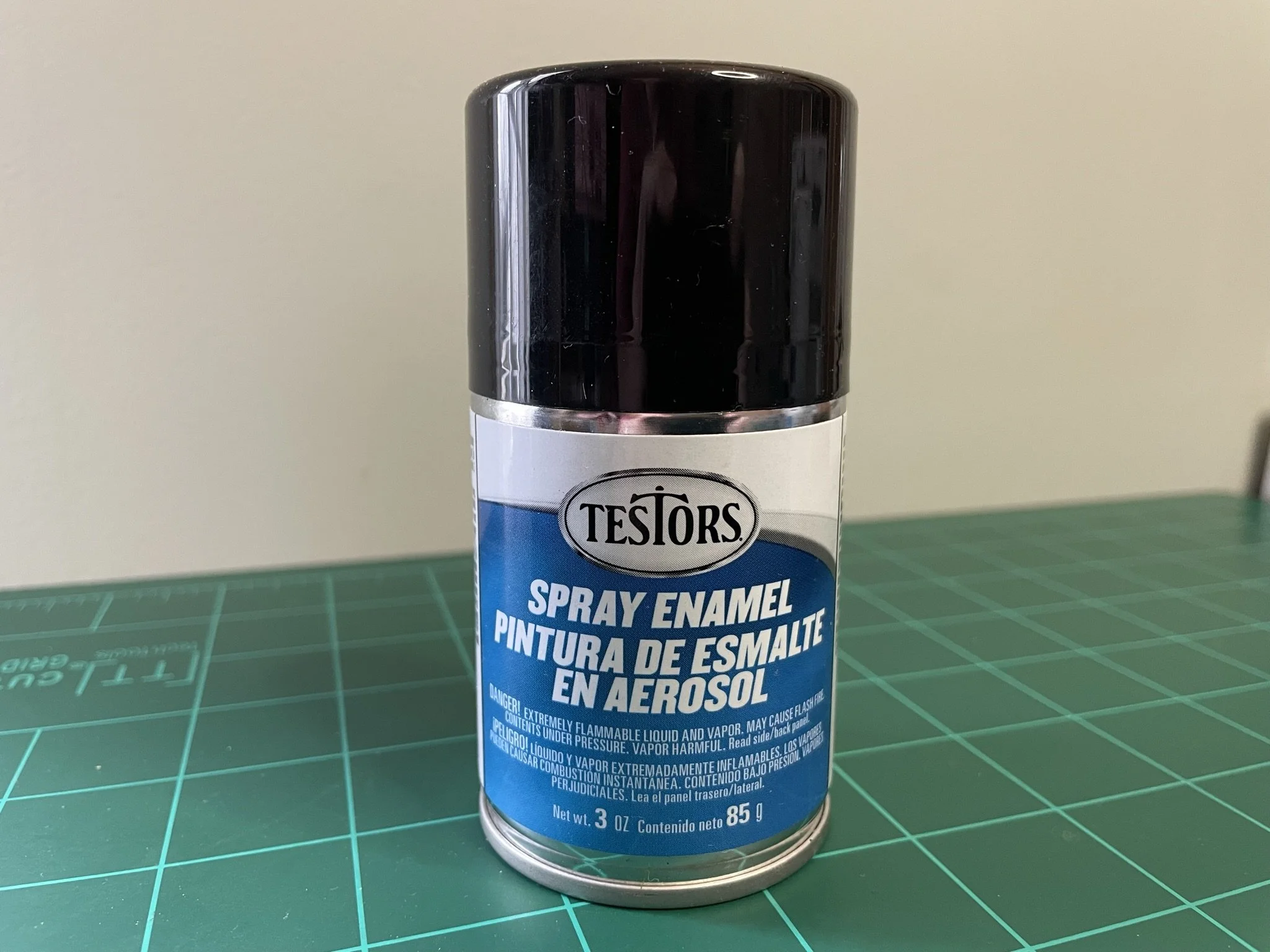 Testors Gloss Black 3oz Spray (1247T)